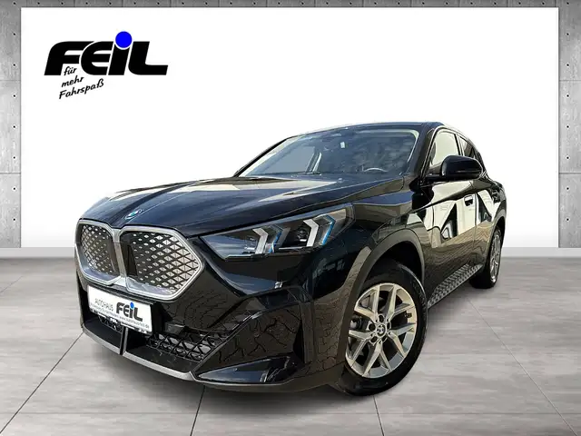 BMW iX2 eDrive20   Head-Up DAB LED RFK Komfortzg.