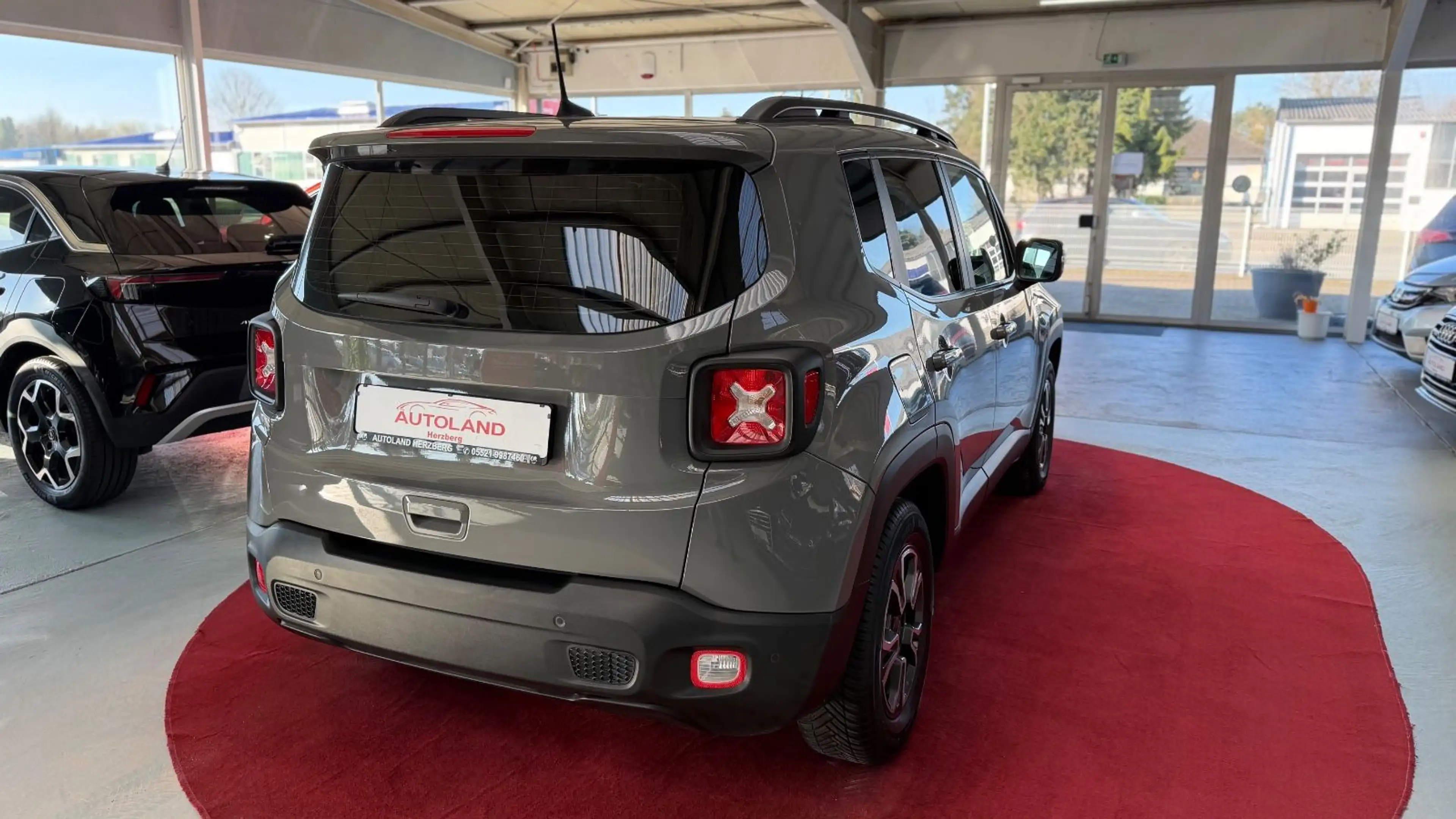 Jeep Renegade Longitude*FWD*35971KM* 1HD*AHK*SHZ*TEMP — photo 4