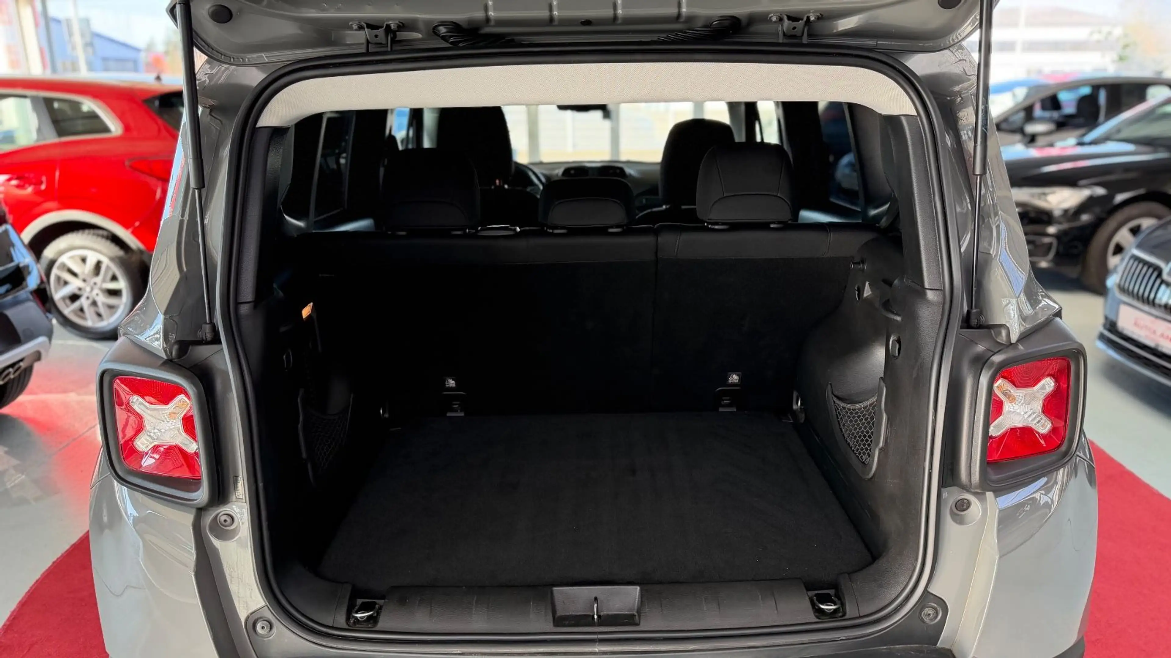 Jeep Renegade Longitude*FWD*35971KM* 1HD*AHK*SHZ*TEMP — photo 6