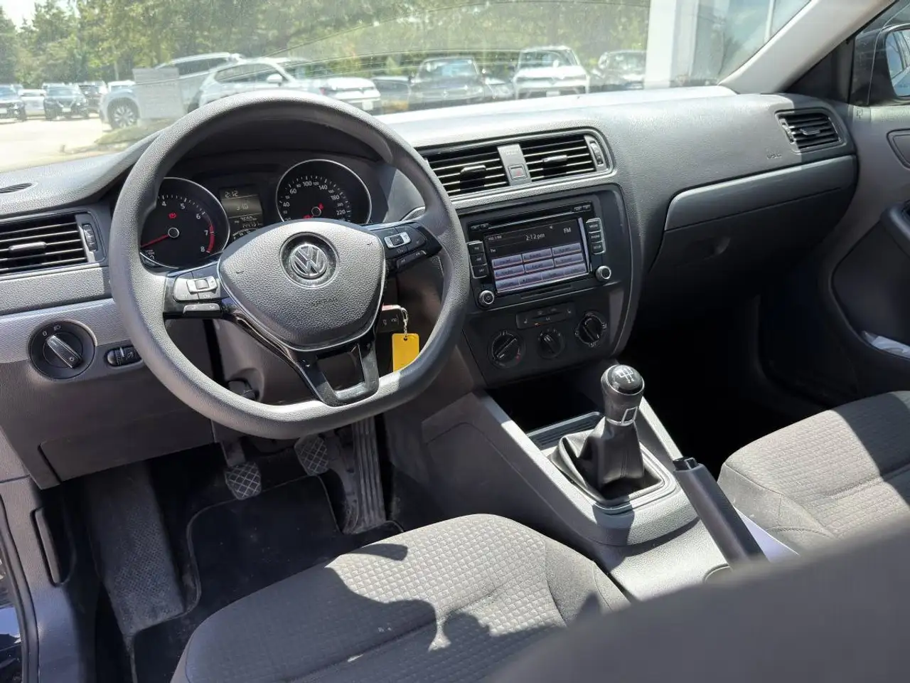 Volkswagen Jetta снимка Volkswagen Jetta
