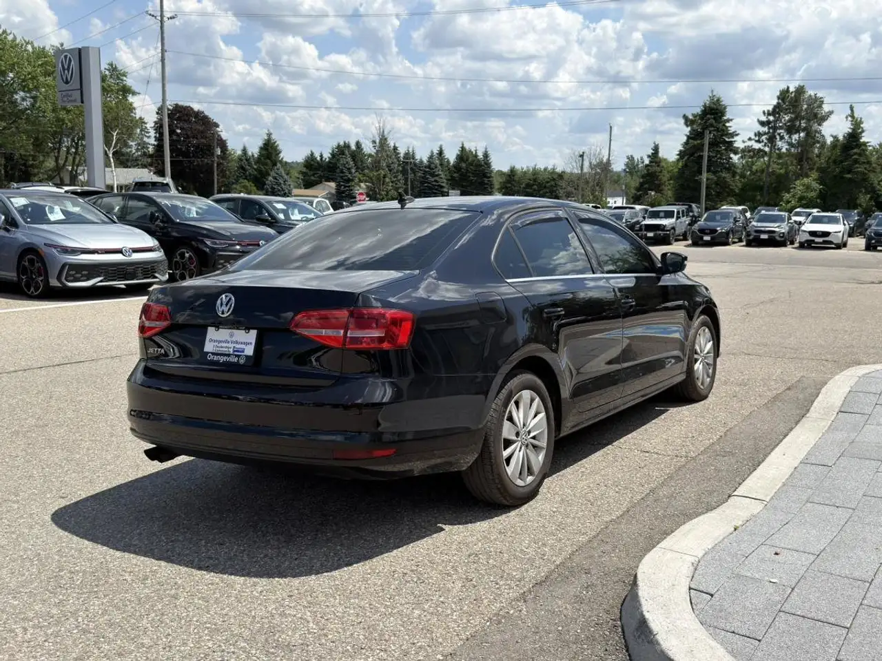 Volkswagen Jetta снимка Volkswagen Jetta