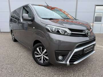 Verso 2.0 D-4D Lang Aut. XENON / NAVI / KAMERA / 8 SITZER