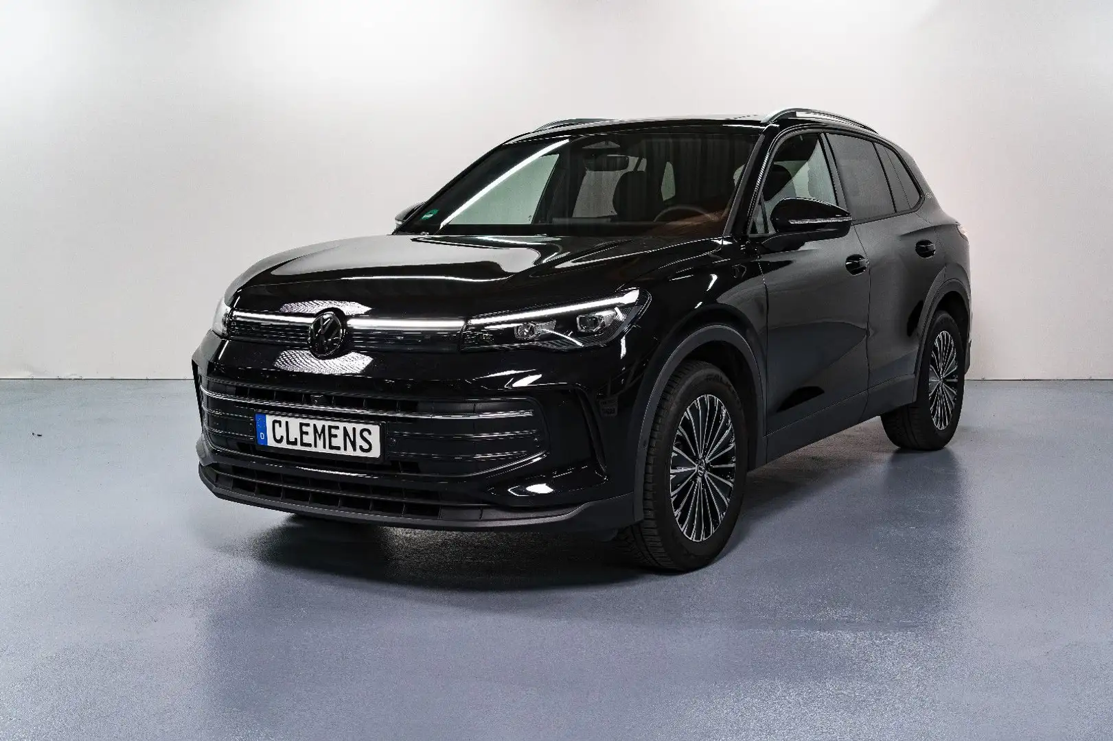 Volkswagen Tiguan 1.5 eTSI 110 kW Goal KAMERA, AHK Noir - 1