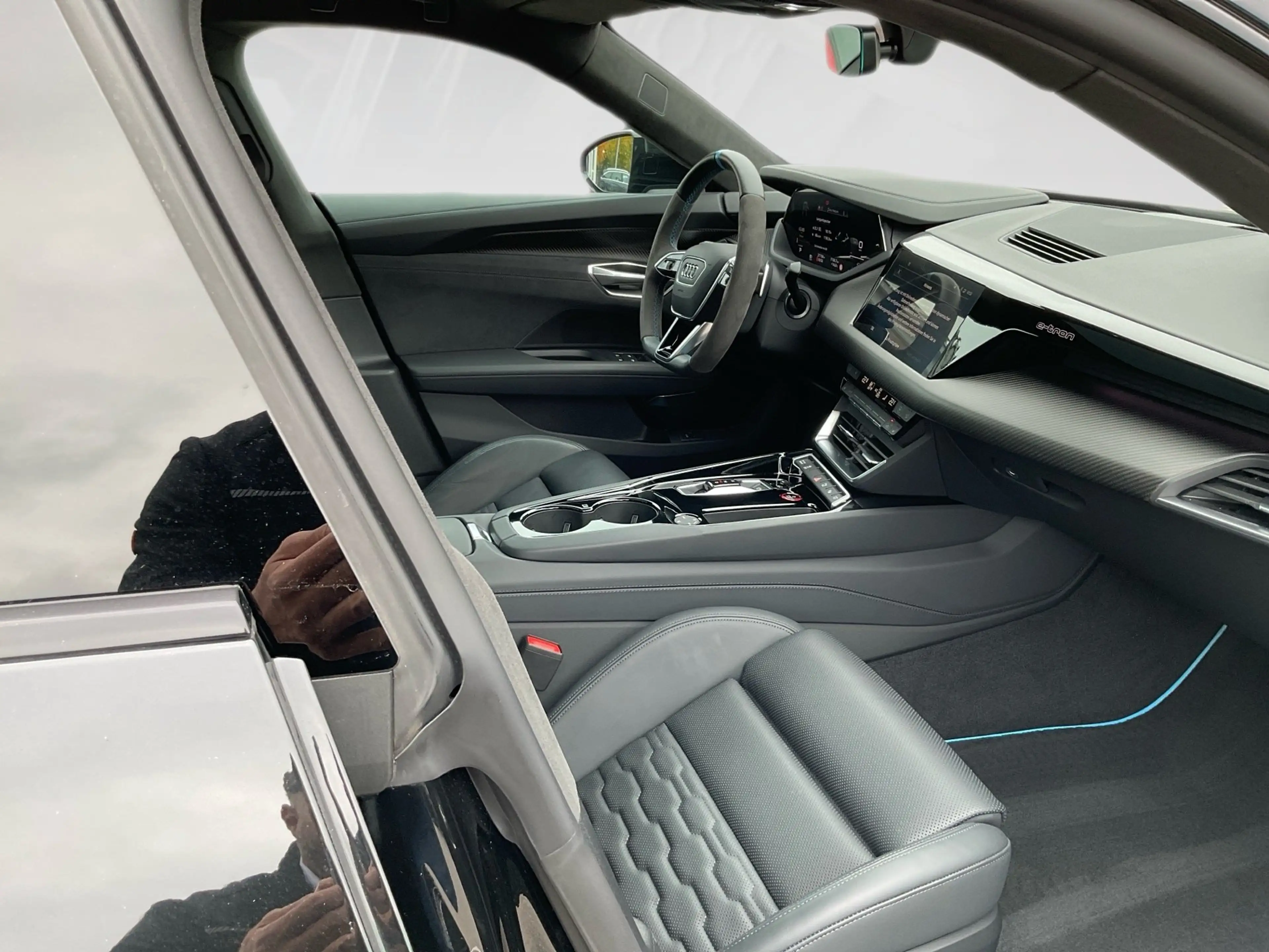 Audi e-tron GT quattro 350kW B&O.MATRIX-LED.HuD.MMI.KAMERA.AIR — photo 9