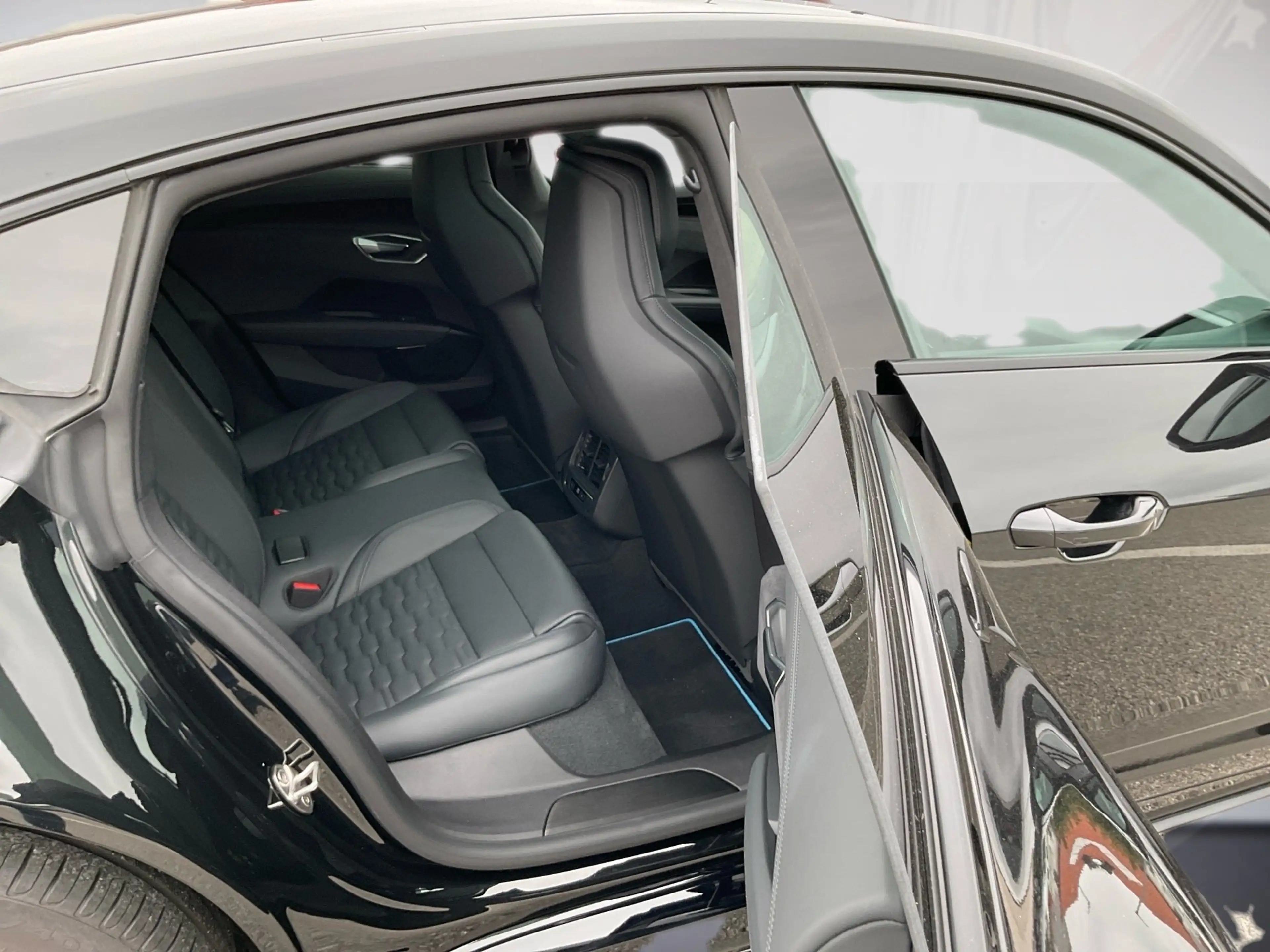 Audi e-tron GT quattro 350kW B&O.MATRIX-LED.HuD.MMI.KAMERA.AIR — photo 10