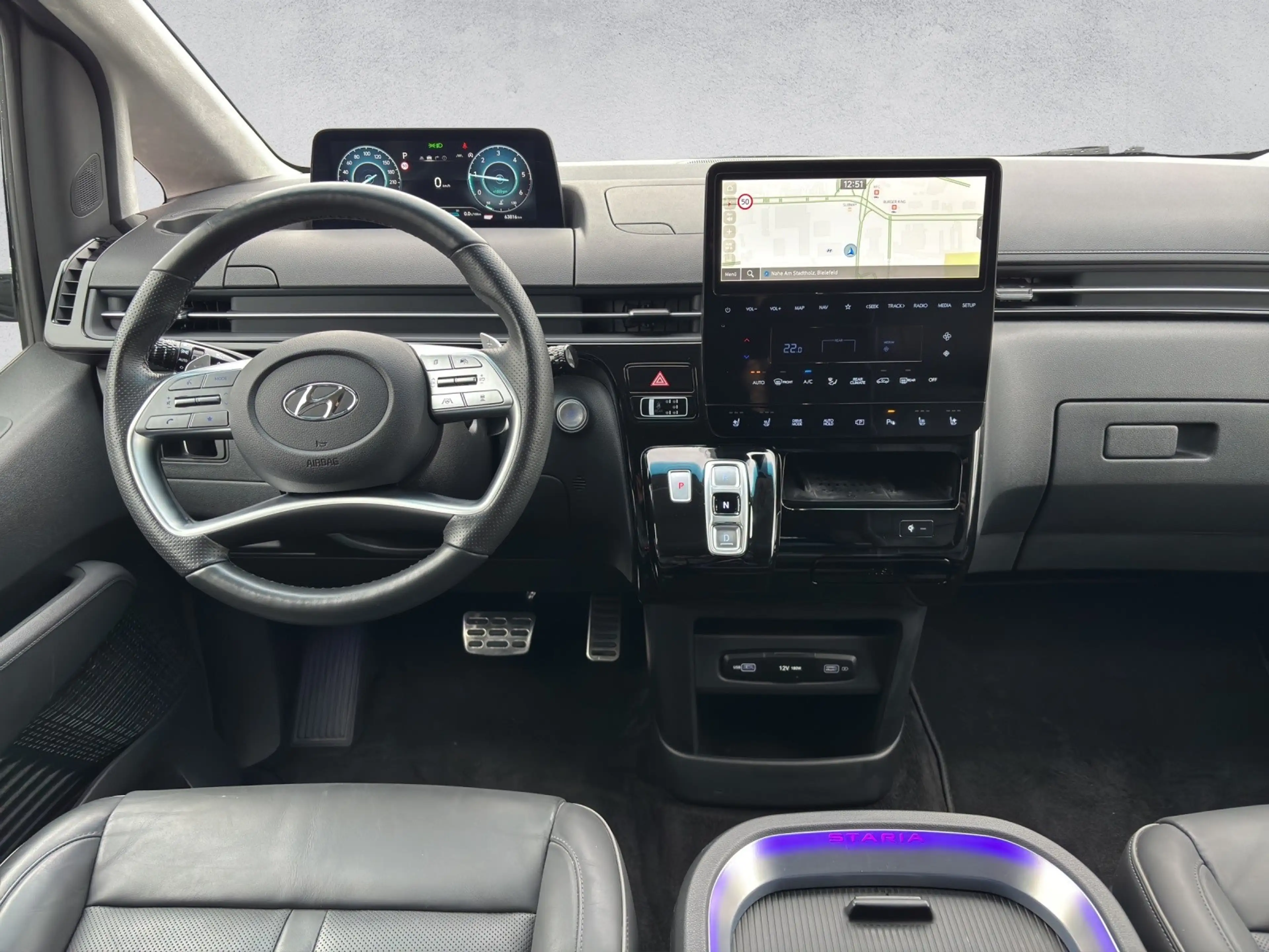 Hyundai STARIA 2.2 CRDi DCT Signature PANO/NSCC/BOSE — photo 7