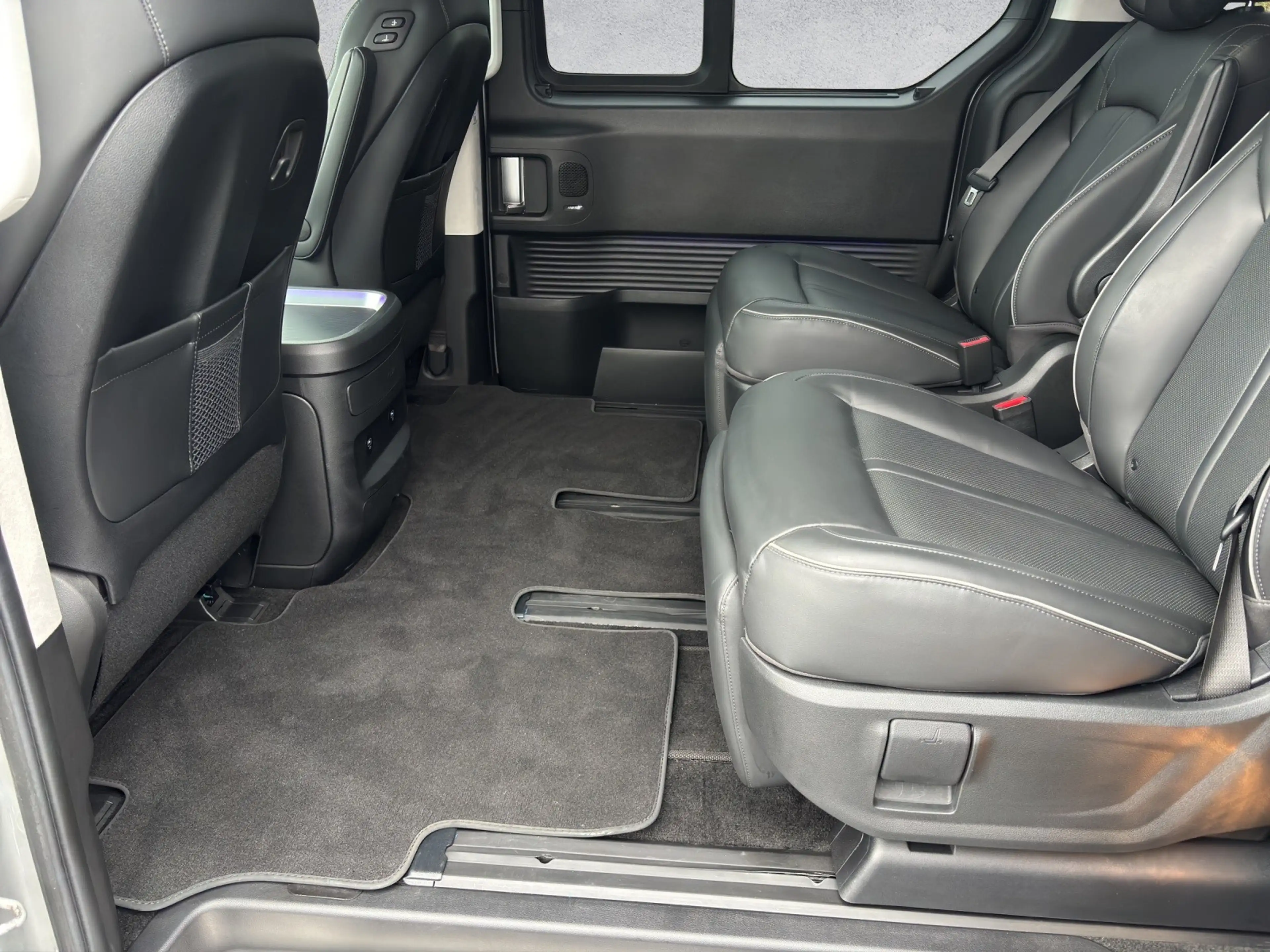 Hyundai STARIA 2.2 CRDi DCT Signature PANO/NSCC/BOSE — photo 6