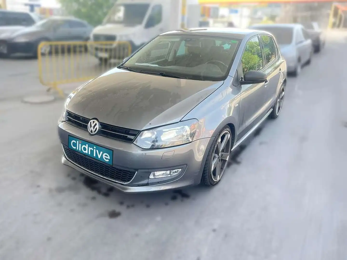 Volkswagen Polo 1.6TDI Sport by R-Line 90 Gris - 1