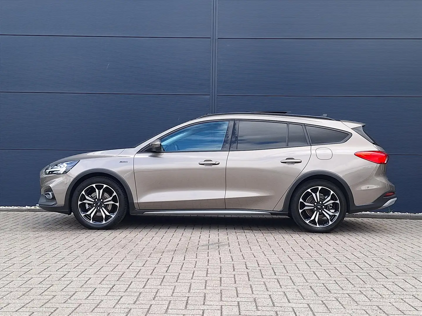 Ford Focus Wagon 1.0 EcoBoost 125pk Active Business | Panoram Grijs - 2