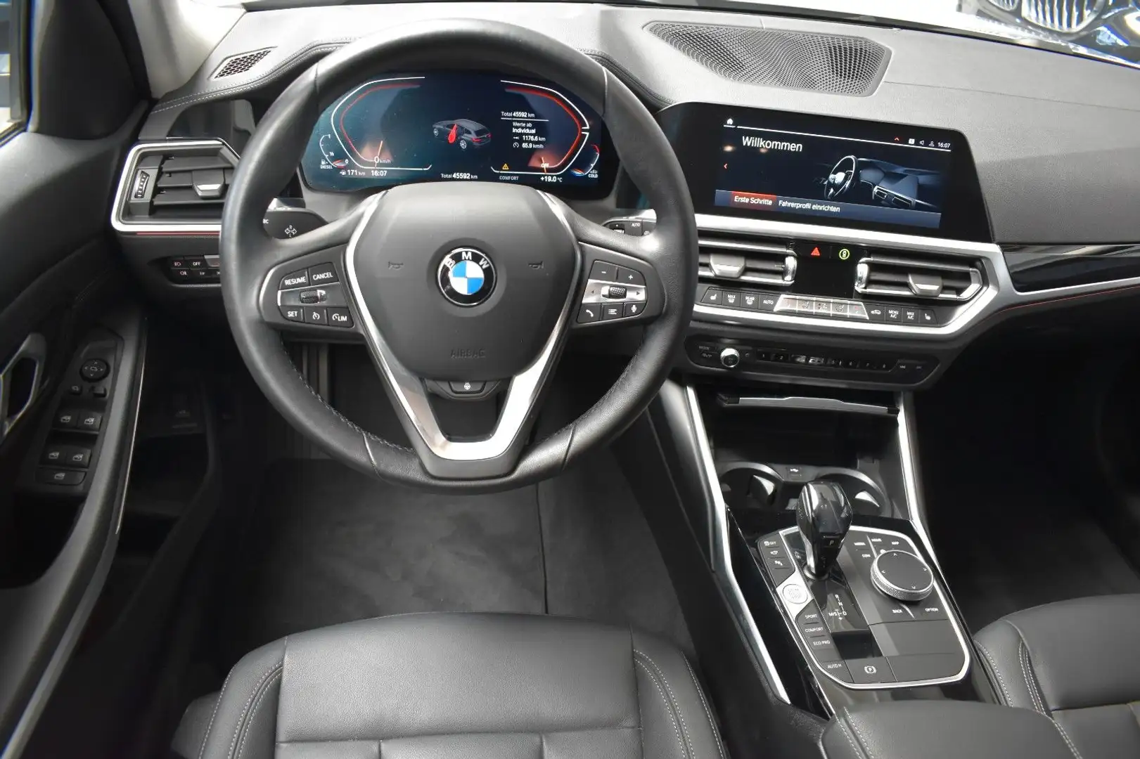 BMW 320 d Touring LUXURY LINE*LEDER*NAVI*SHZ*PDC Argent - 2