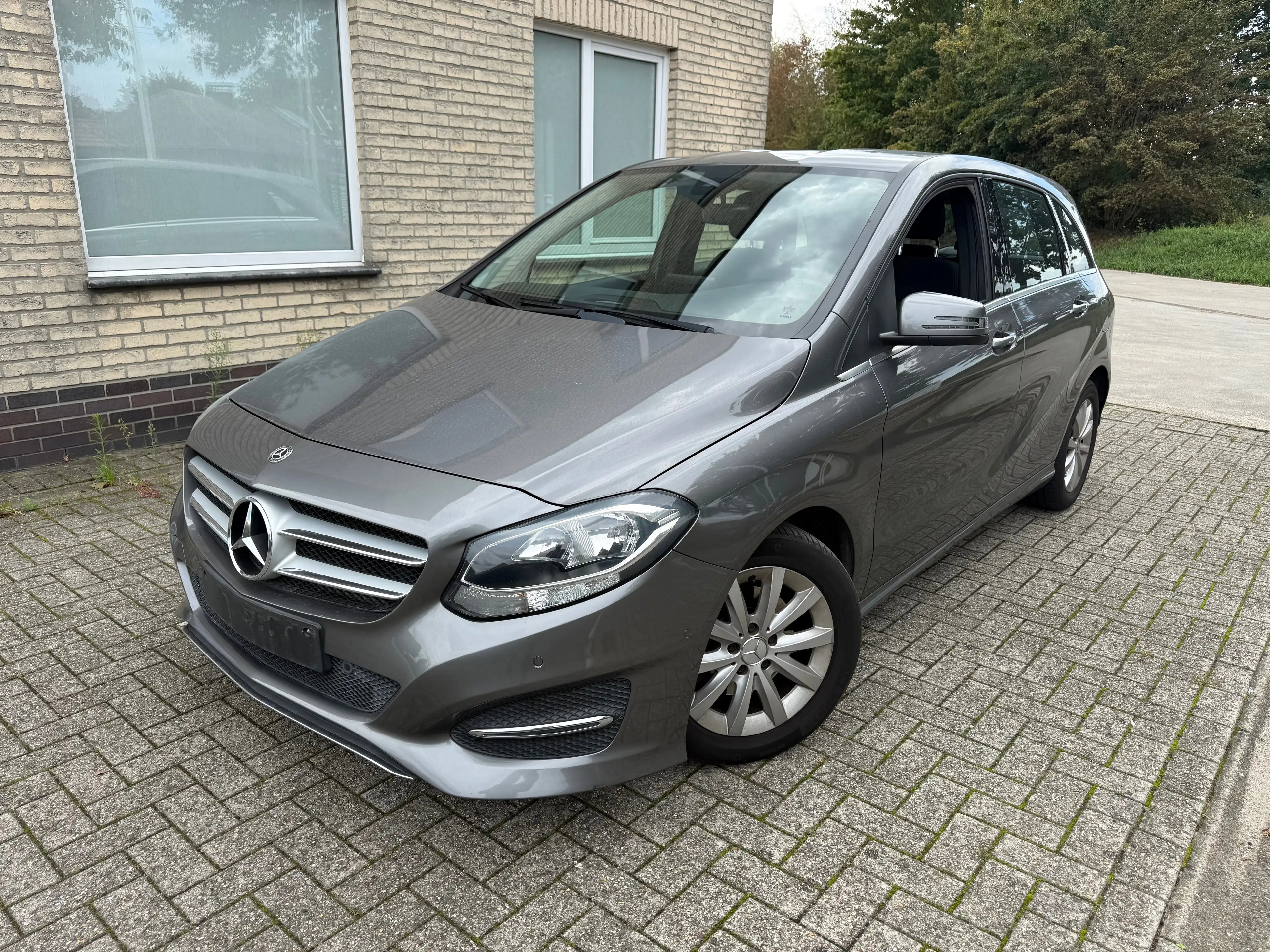 Mercedes-Benz B 180 B 180 BE Edition