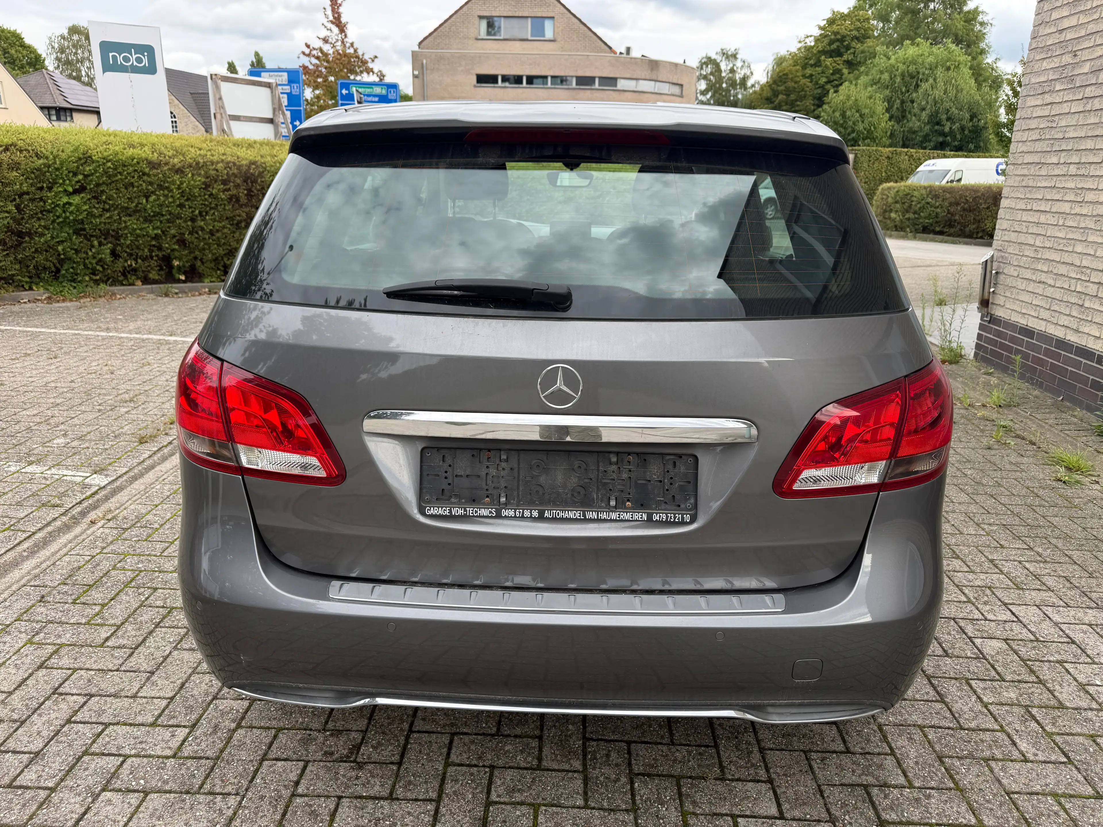 Mercedes-Benz B 180 B 180 BE Edition — photo 7