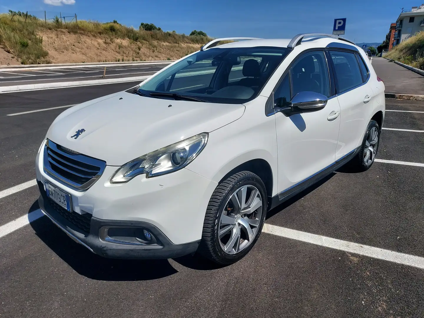 Peugeot 2008 1.6 e-hdi 8v Allure PERFETTA Bianco - 2