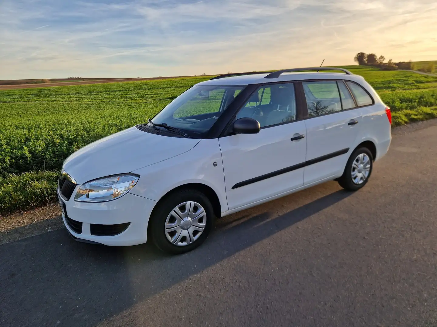 Skoda Fabia Cool Edition, Klima, neuer TÜV, 8fach bereift Weiß - 1