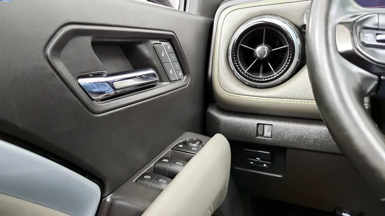 Chevrolet Colorado снимка Chevrolet Colorado