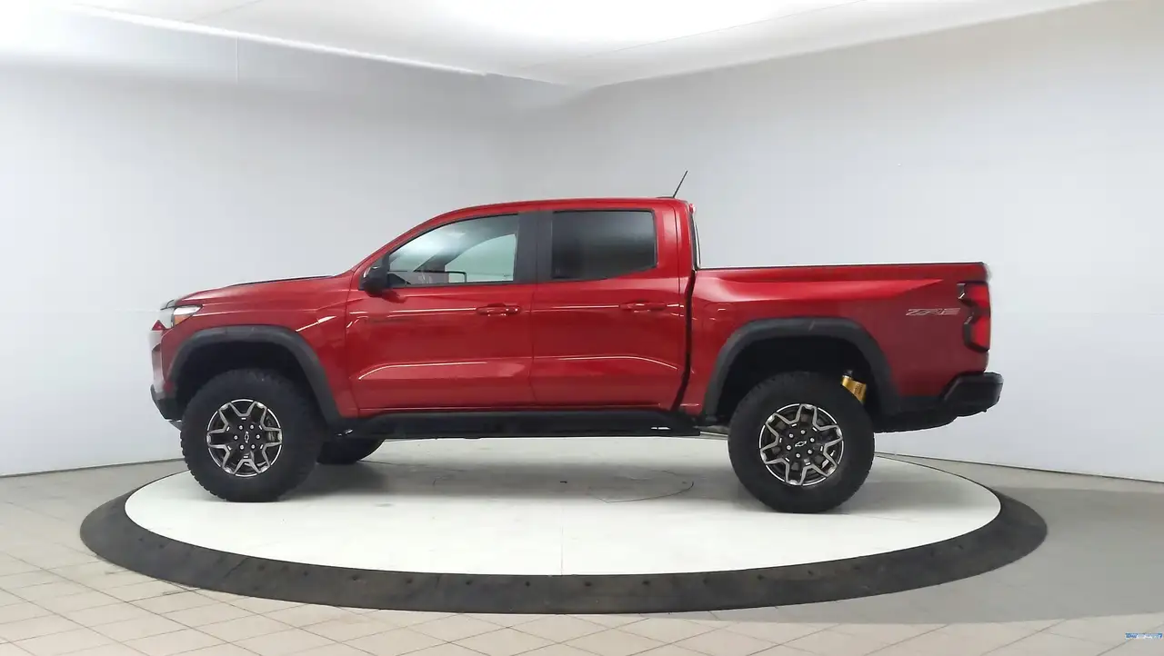 Chevrolet Colorado снимка Chevrolet Colorado