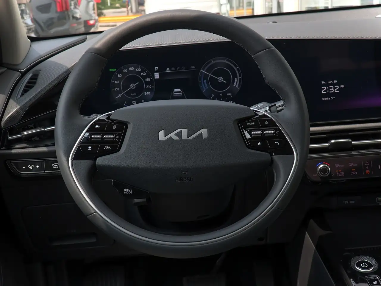 Kia Niro снимка Kia Niro