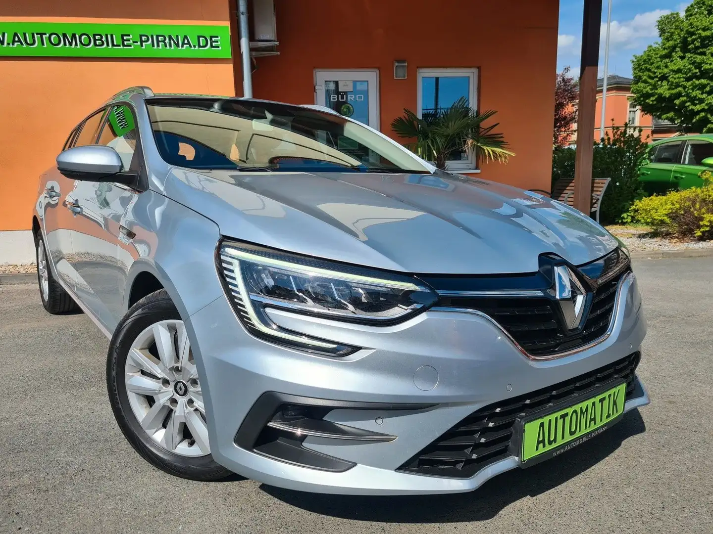 Renault Megane IV Grandtour 1.5 BLUE dCi AUTOMATIK +LED Argent - 1