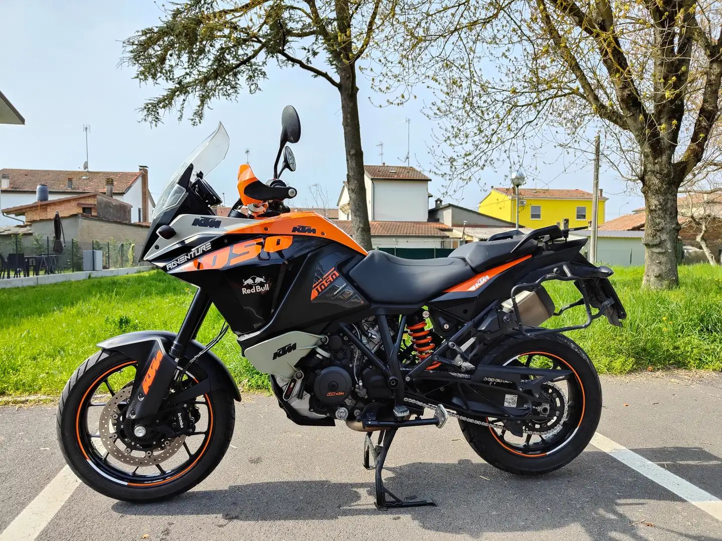 KTM 1050 Adventure Zwart - 2