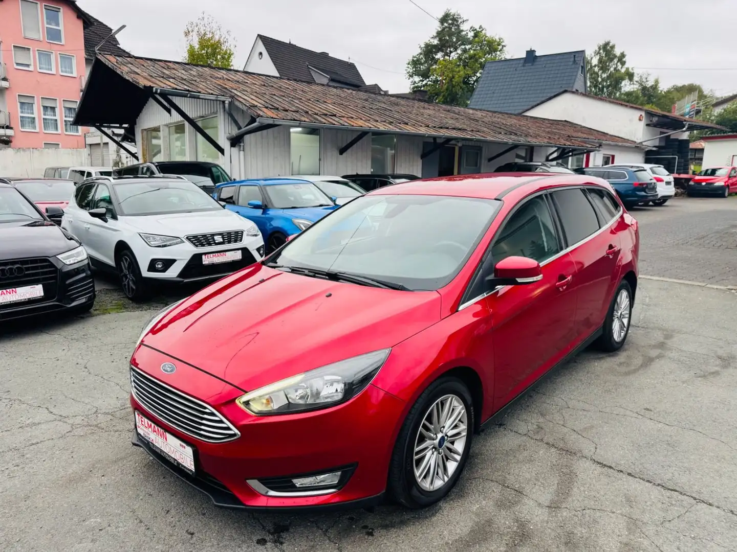 Ford Focus Turnier Titanium/Tempomat/ Rot - 1