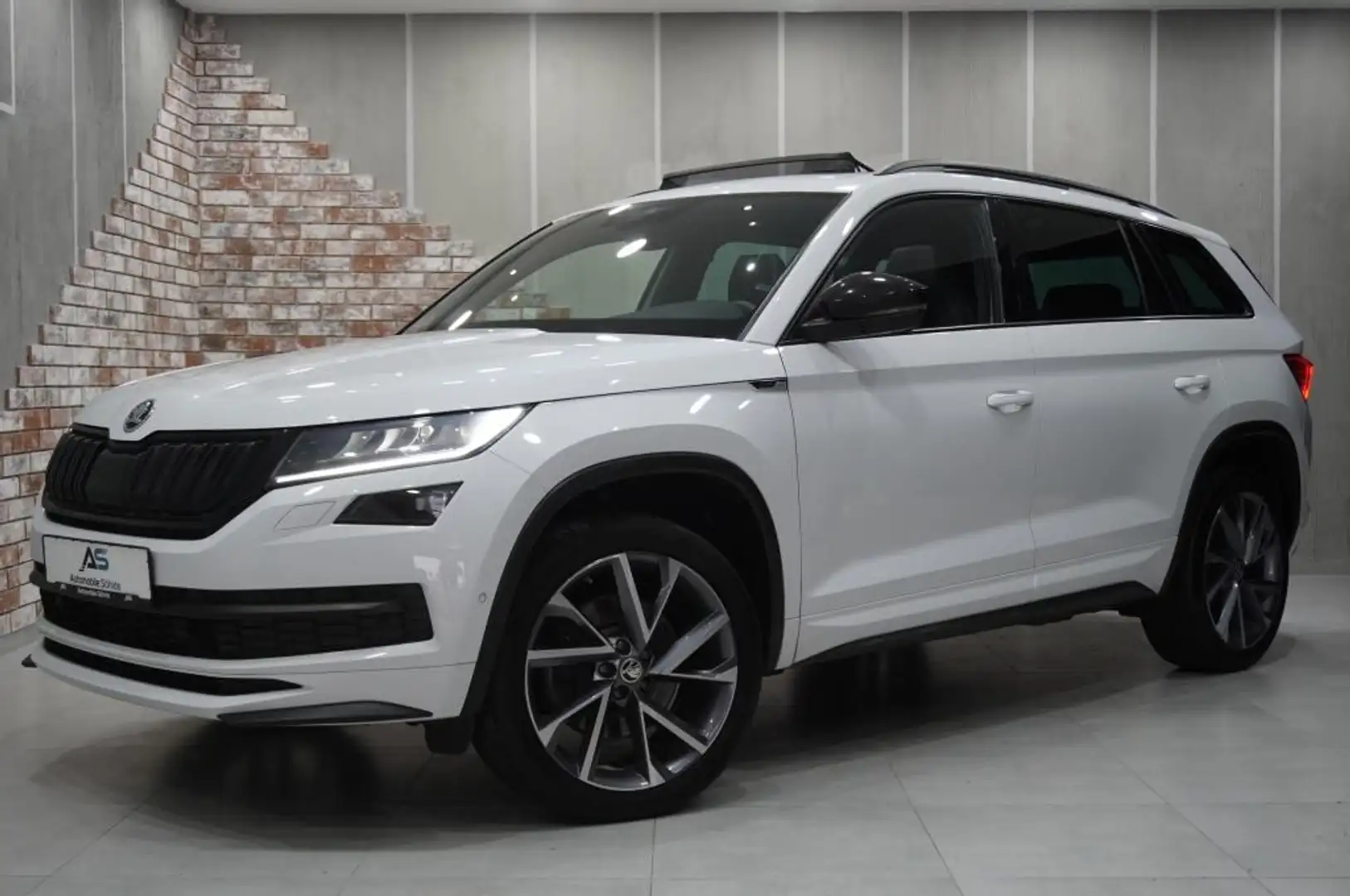 Skoda Kodiaq 2.0 TDi Sportline DSG 4x4 Pano/Matrix/AHK - 1
