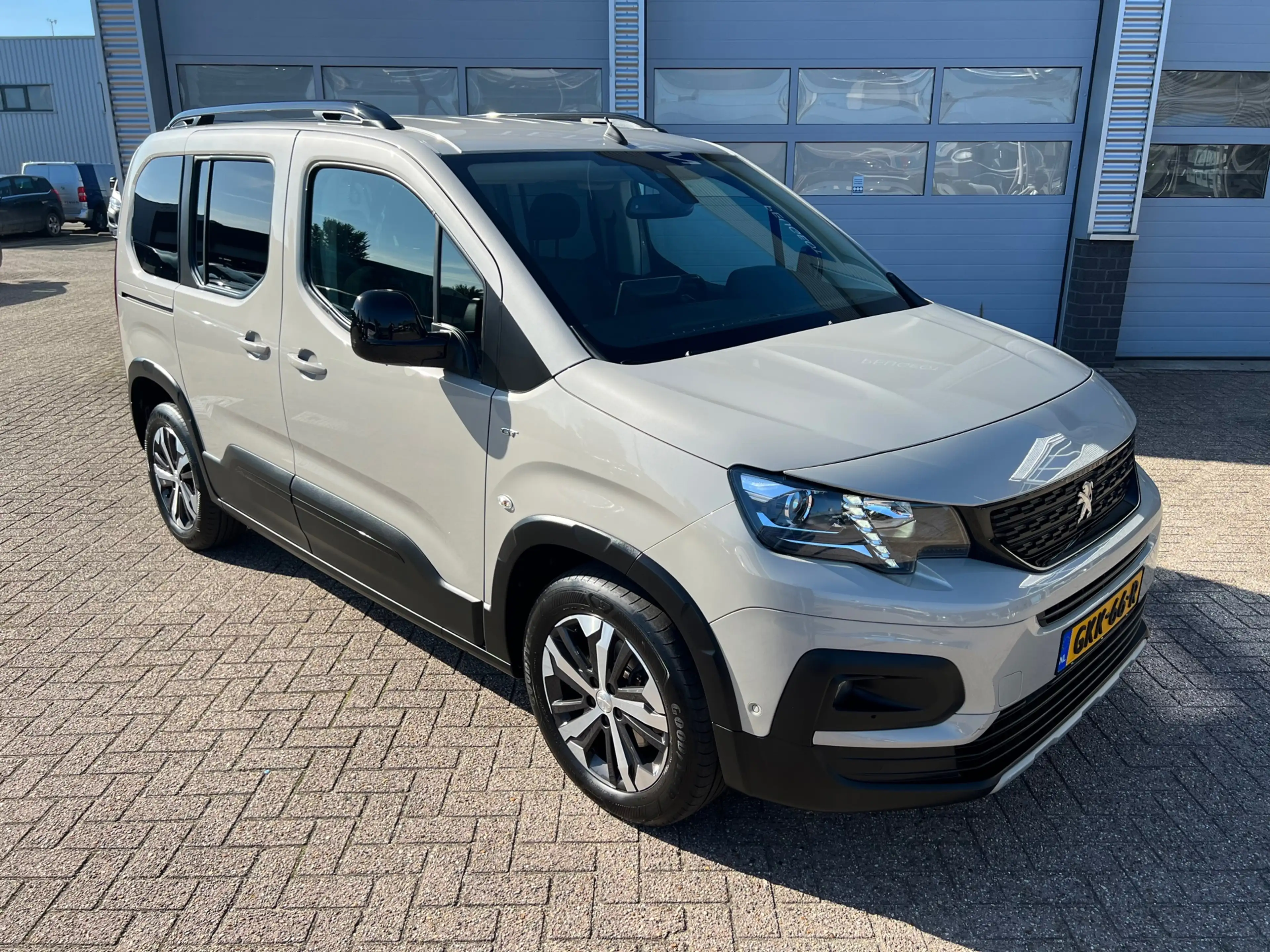 Peugeot Rifter 1.2 130PK PureTech GT | Automaat | 7 Persoons | Tr — photo 2