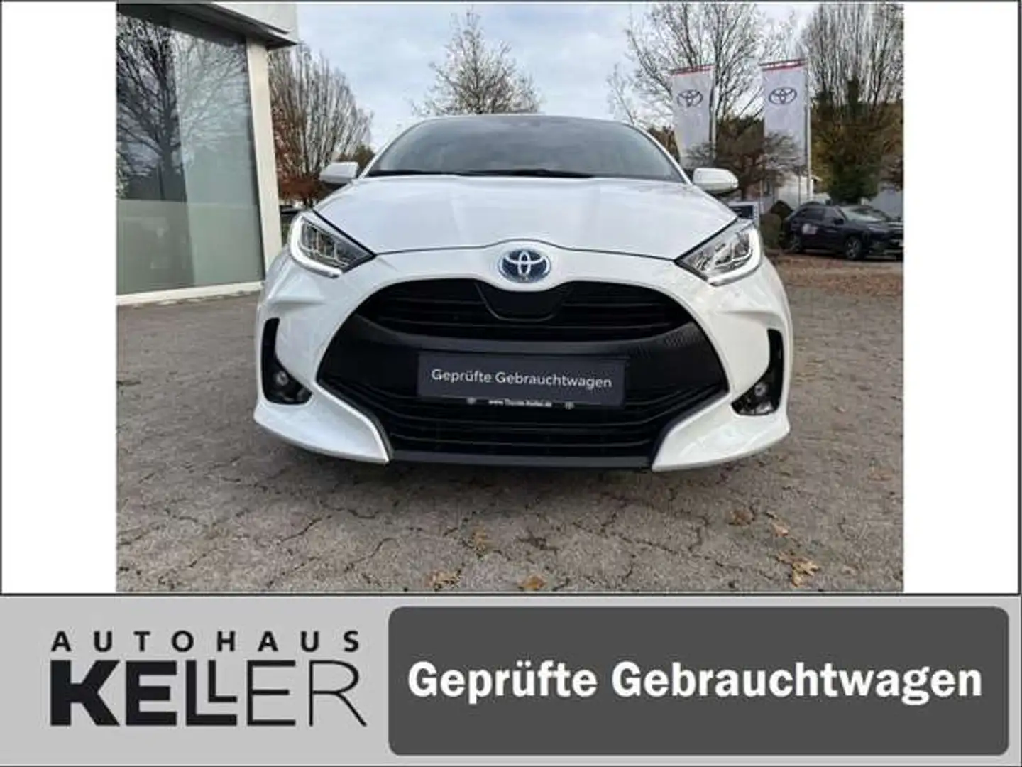 Toyota Yaris Hybrid 116 1.5 VVT-i Team Deutschland Weiß - 2