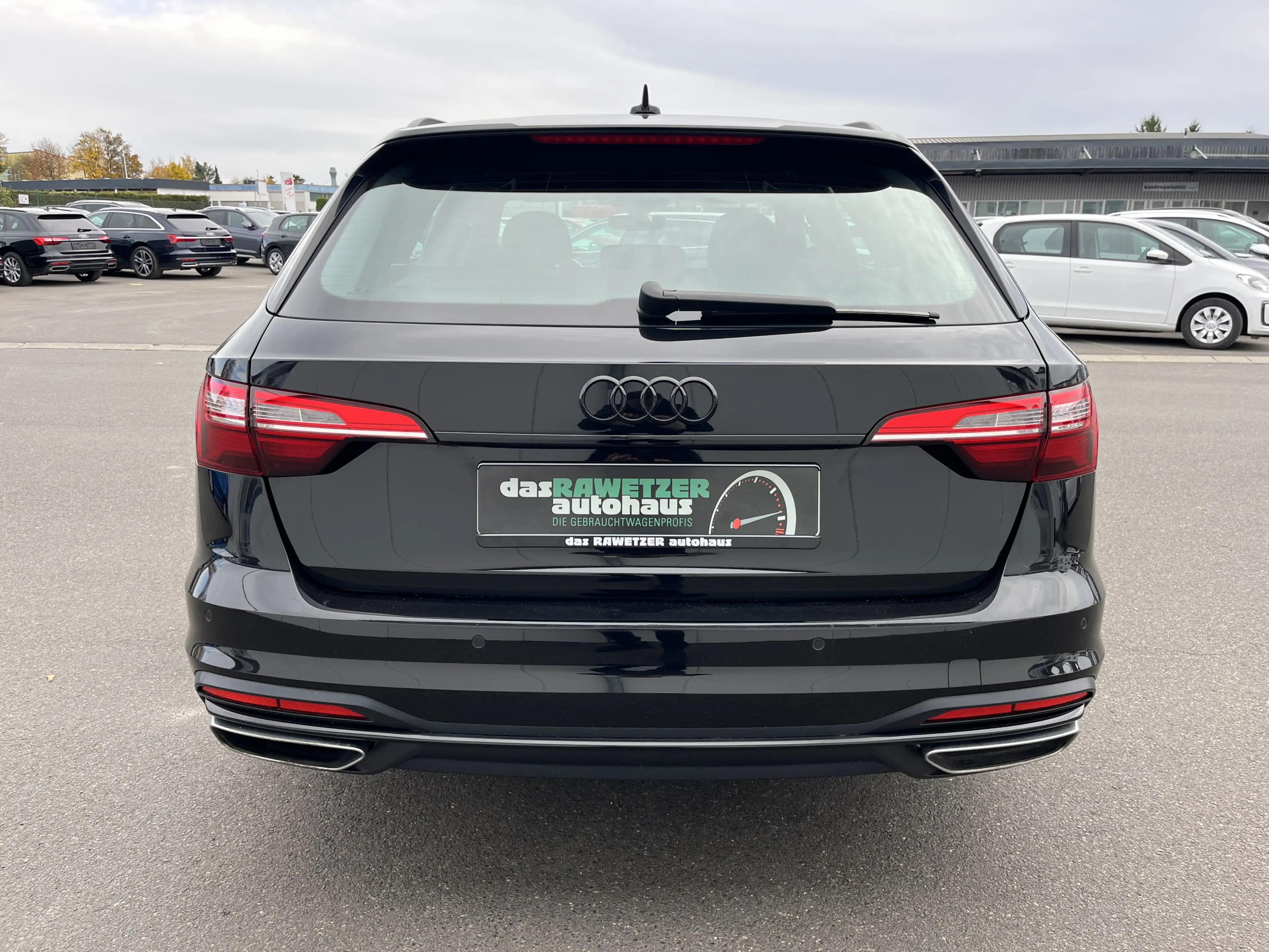 Audi A4 Avant 40 2.0 TDI quattro S tronic Blackline 144€ — photo 9