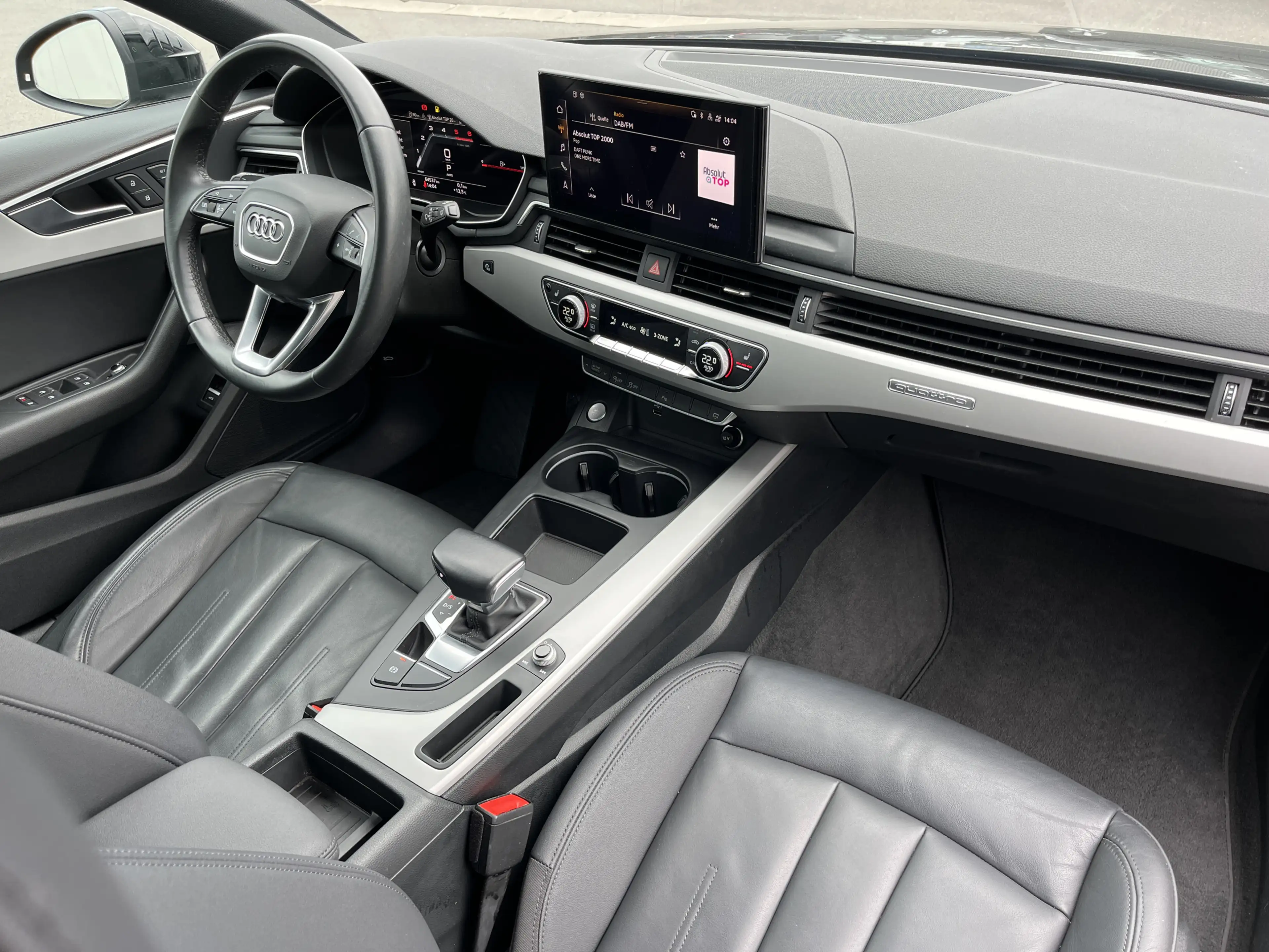 Audi A4 Avant 40 2.0 TDI quattro S tronic Blackline 144€ — photo 14