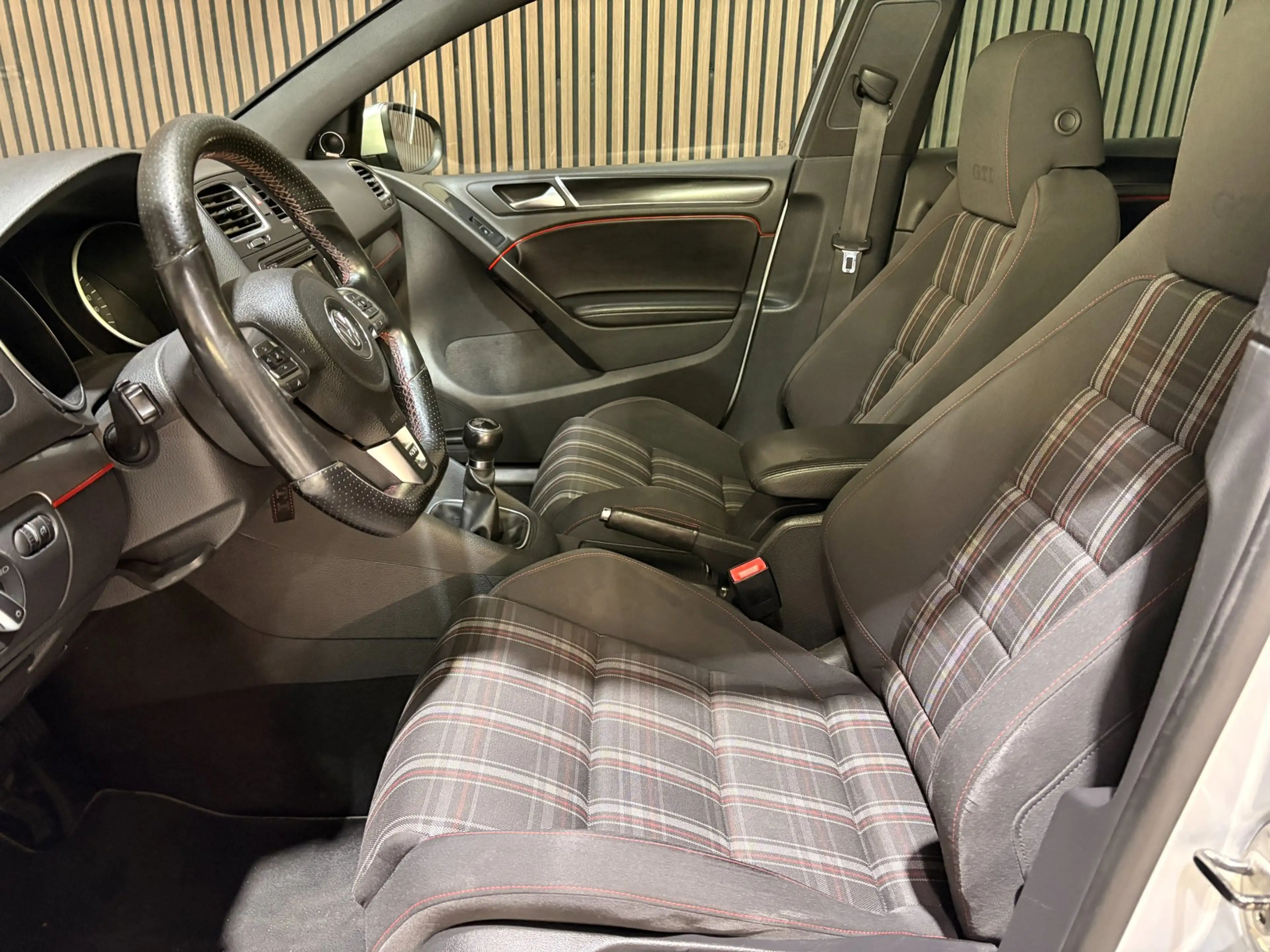 Volkswagen Golf 1.2 TSI Highline BlueMotion Camera PDC — photo 27