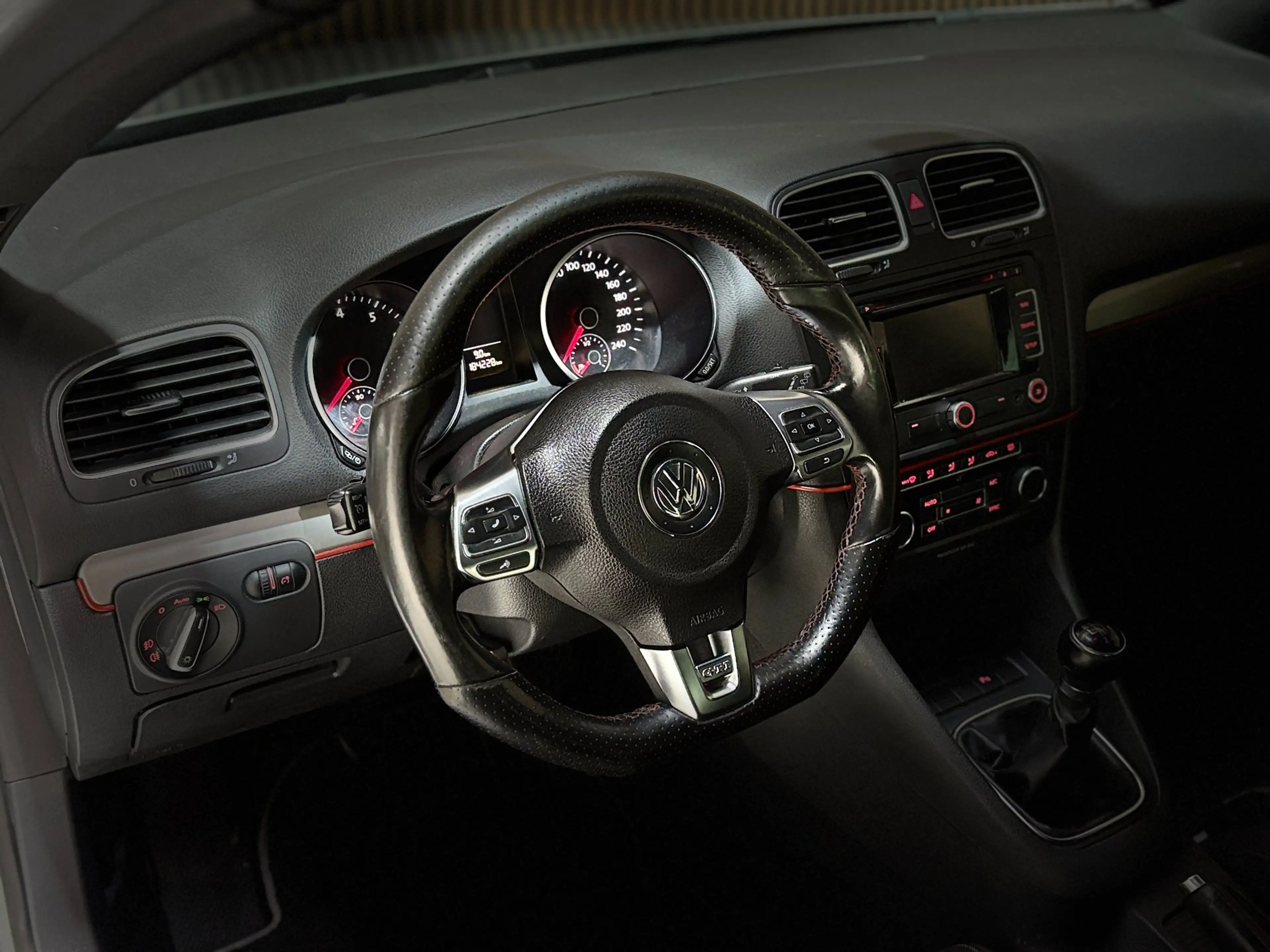 Volkswagen Golf 1.2 TSI Highline BlueMotion Camera PDC — photo 17