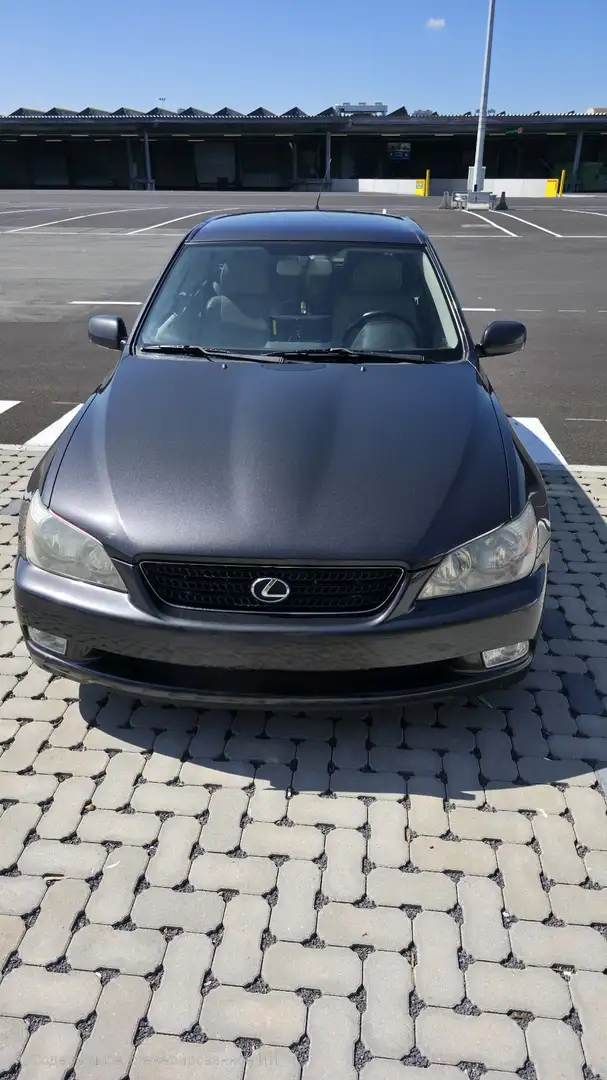 Lexus IS 200 SportCross - 2