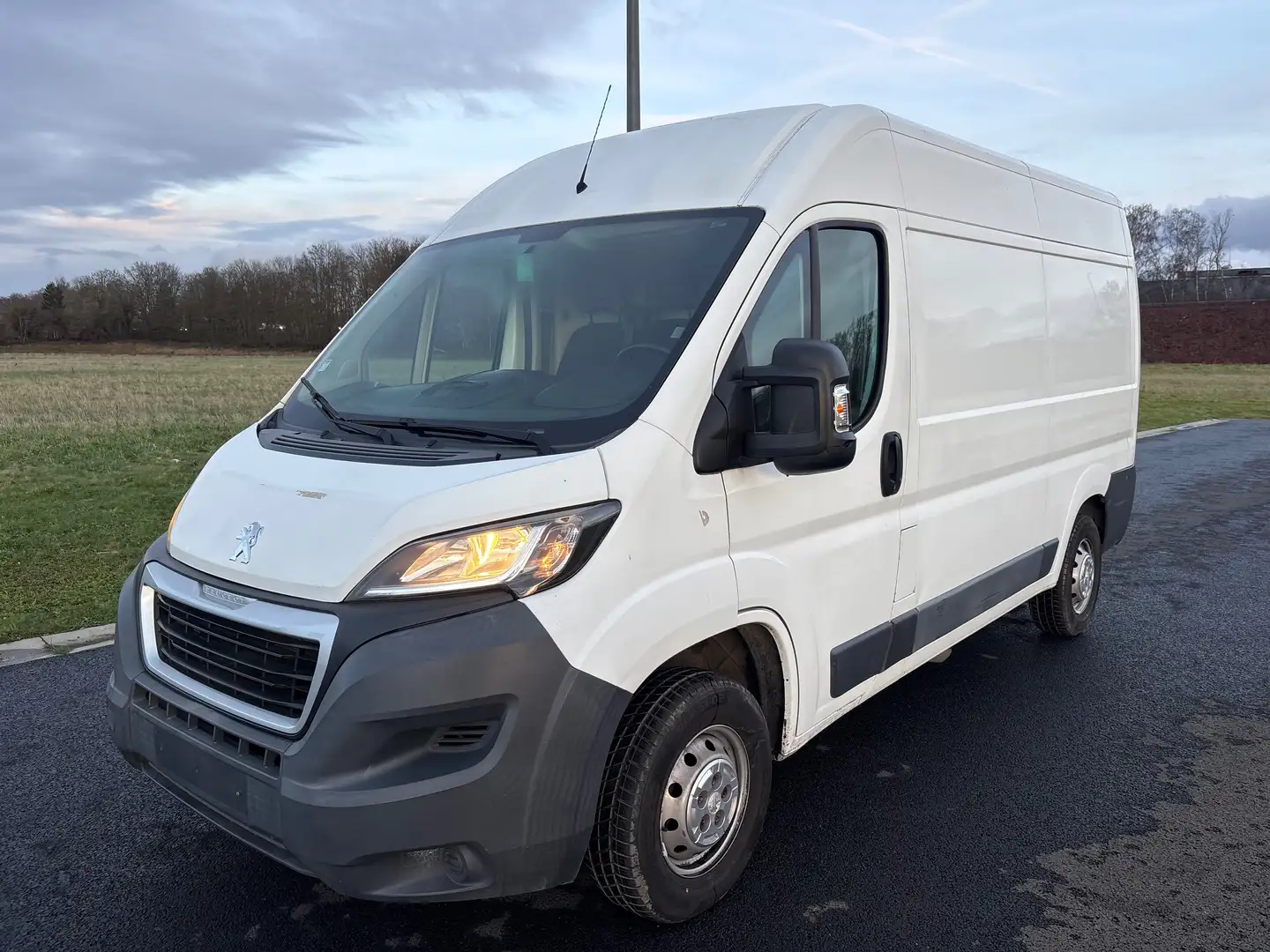 Peugeot Boxer 2.0 BlueHDi L2H2 Utility S/S Blanc - 1