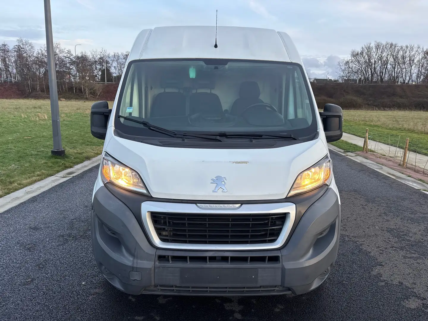 Peugeot Boxer 2.0 BlueHDi L2H2 Utility S/S Blanc - 2