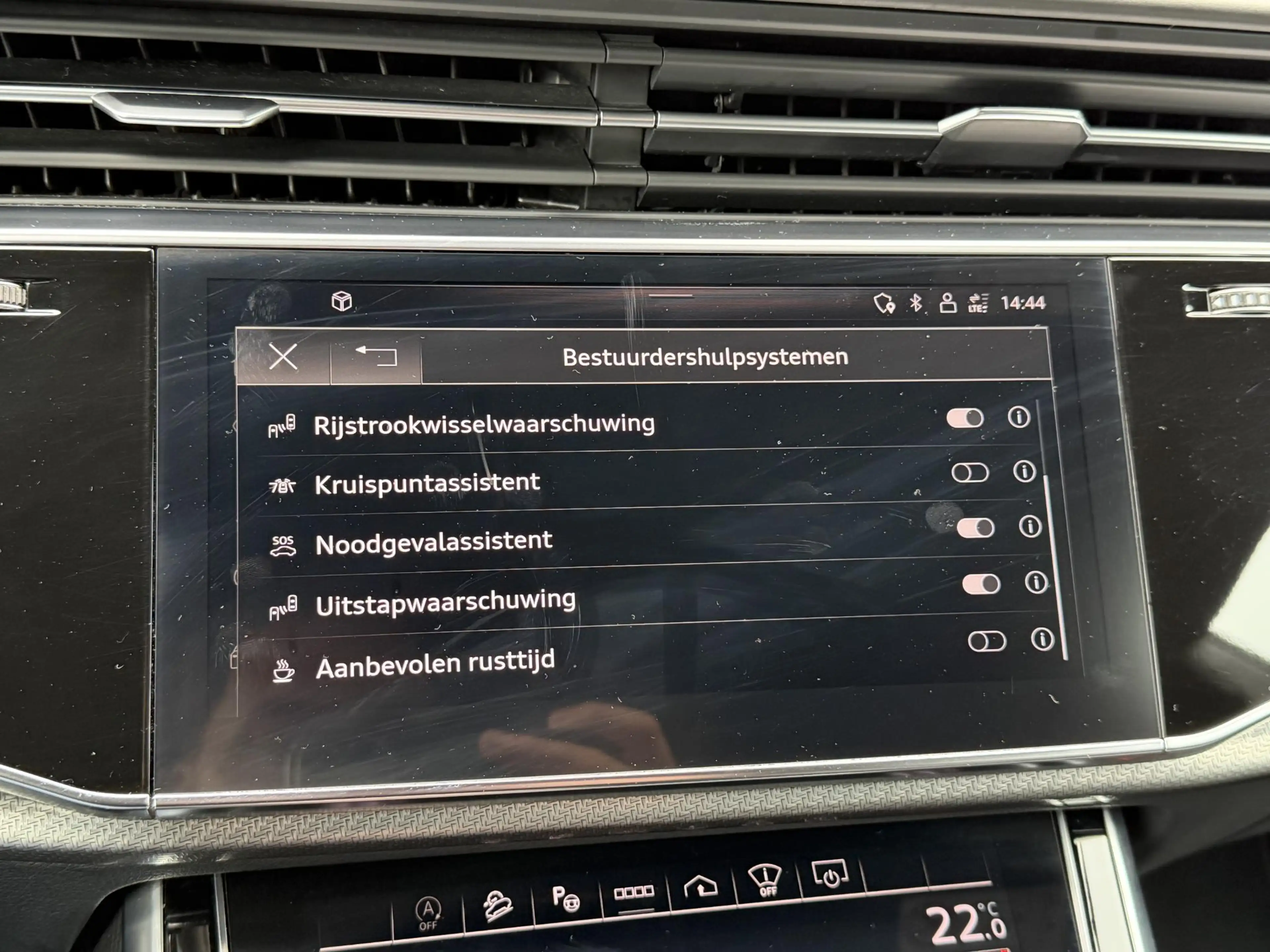 Audi RS Q8 4.0 TFSI RS Q8 quattro | Akrapovic | RS Dynamic | — photo 30