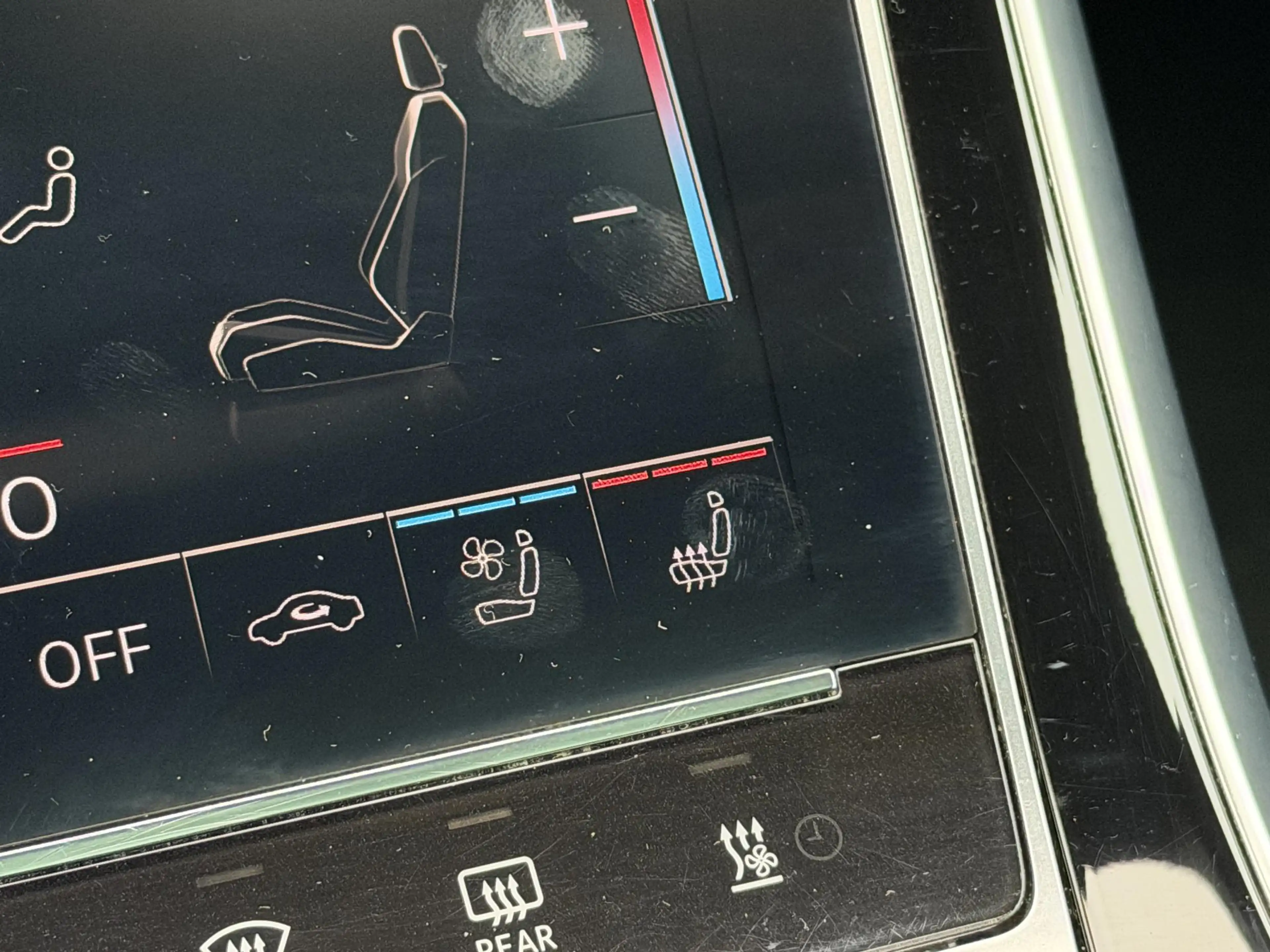 Audi RS Q8 4.0 TFSI RS Q8 quattro | Akrapovic | RS Dynamic | — photo 23