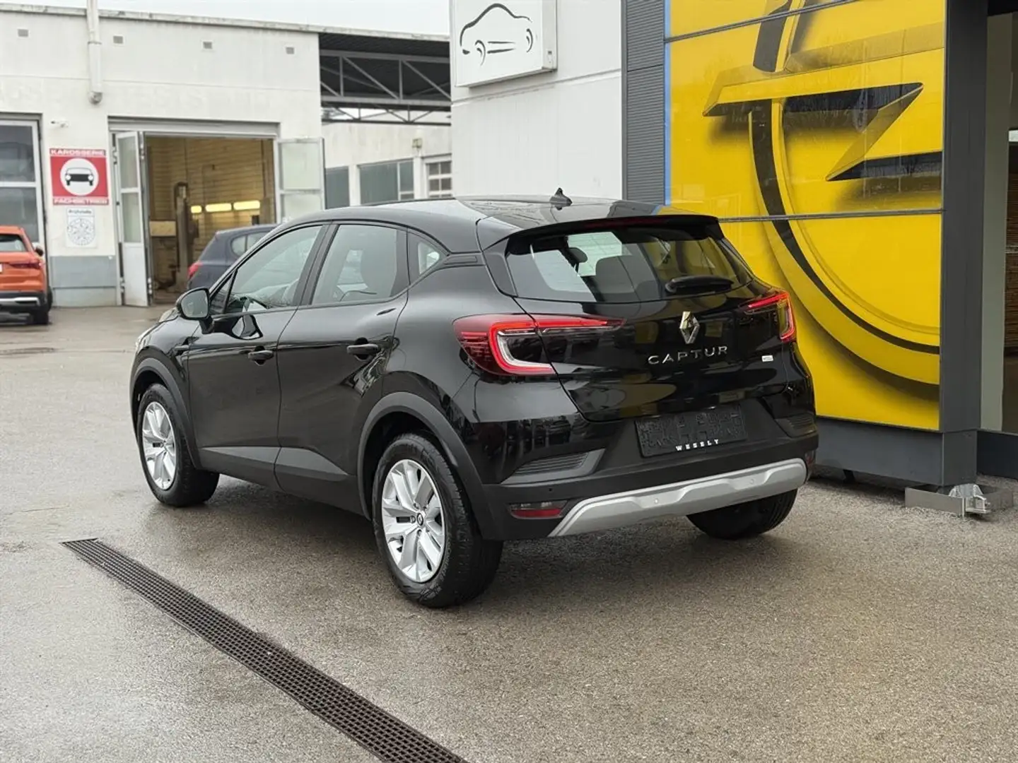 Renault Captur TCe 90 Zen Schwarz - 2