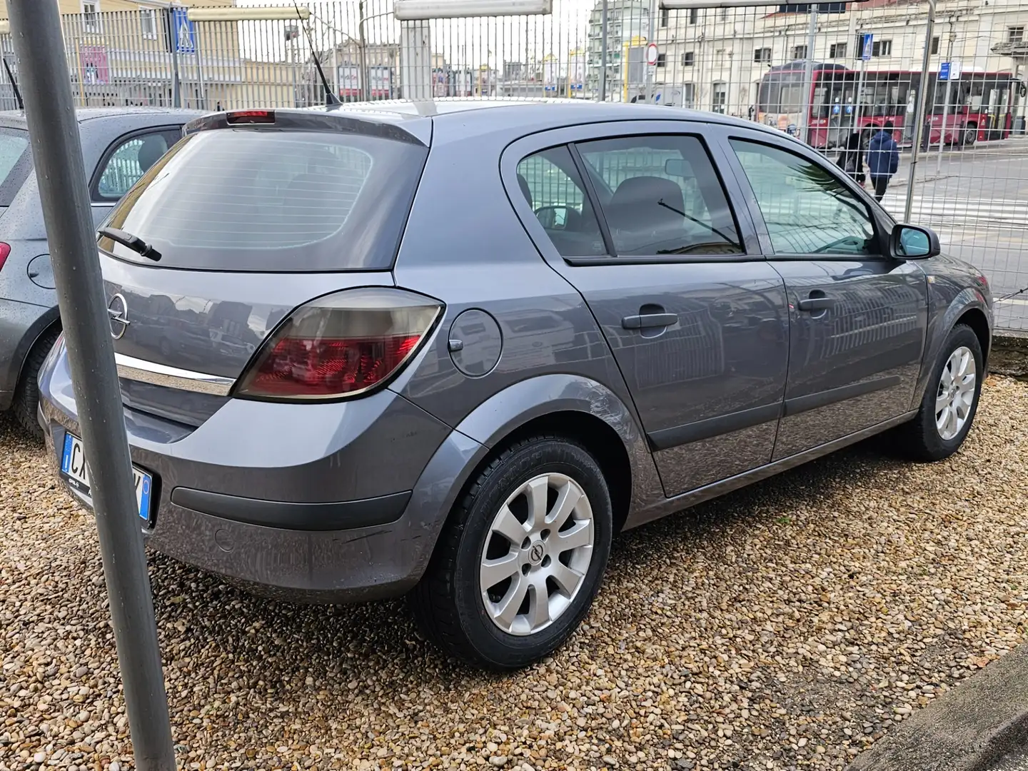 Opel Astra 1.4 16V Twinport 5 porte Club Grigio - 2