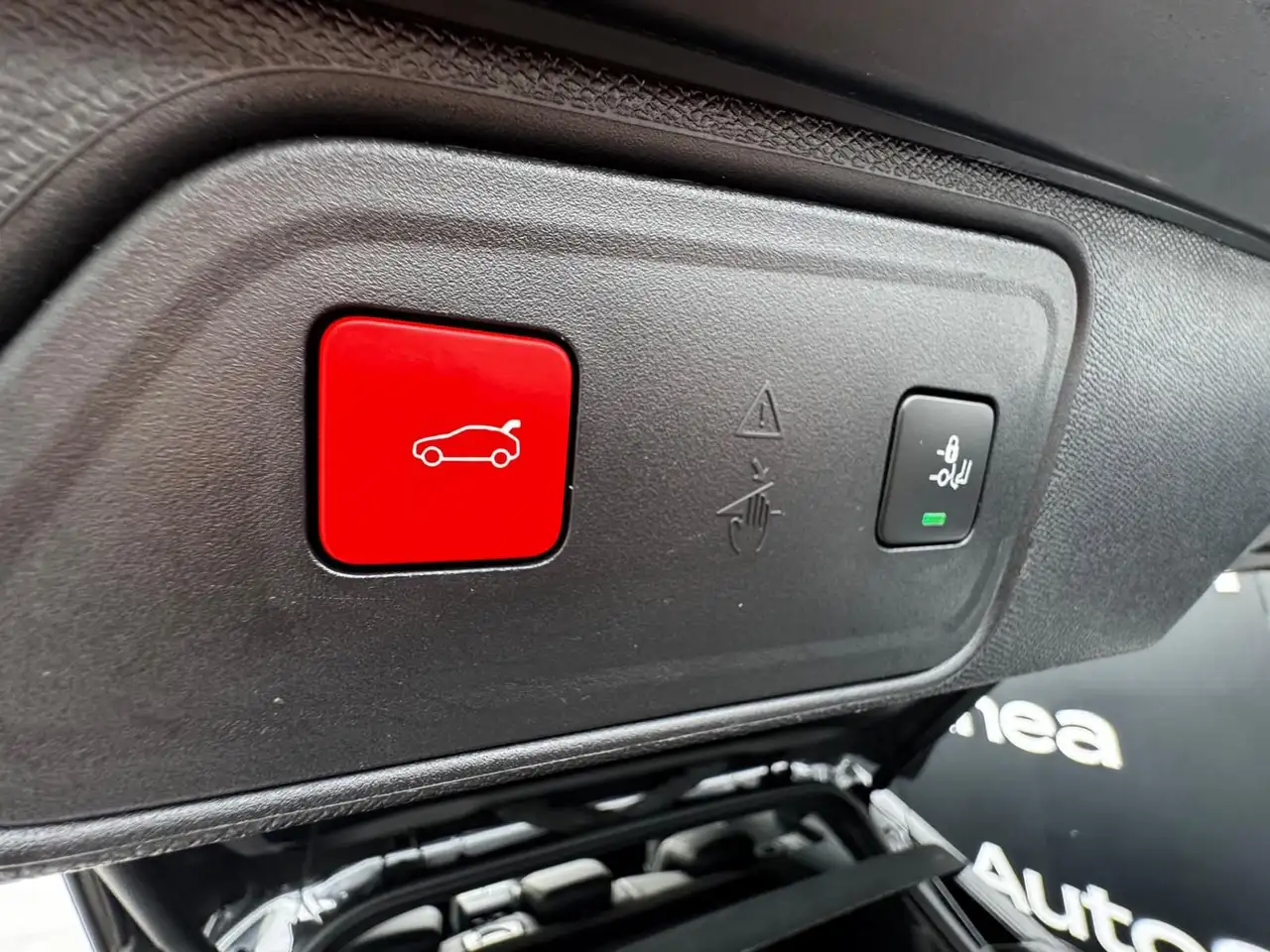Peugeot 3008 BlueHDI 130 S&S EAT8 GT aut. #cl19" #tettoapribile 12
