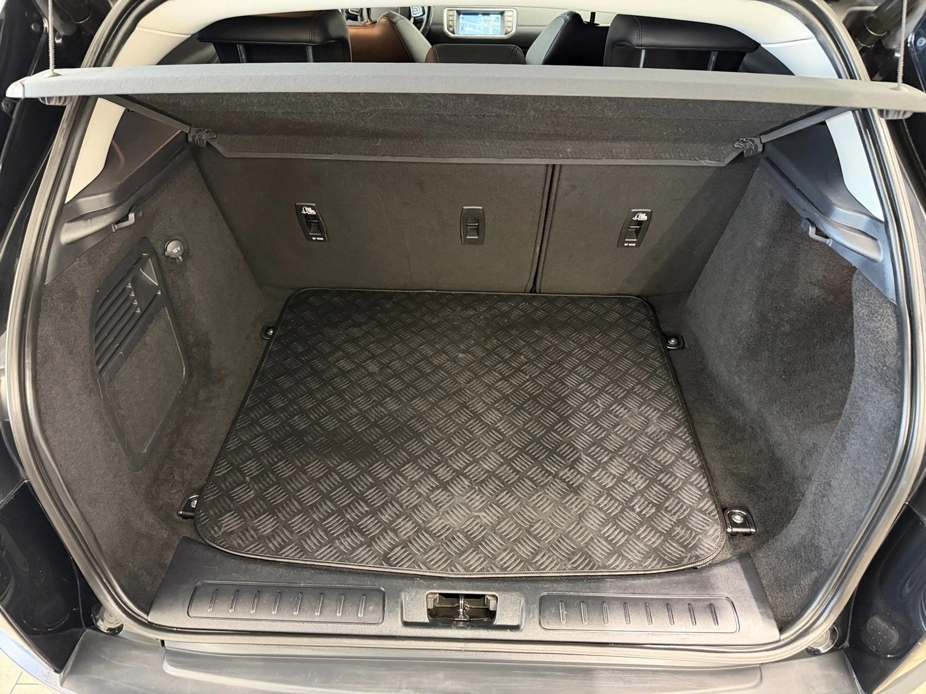 Land Rover Range Rover Evoque SE 2,0 TD4 e-Capability — photo 11