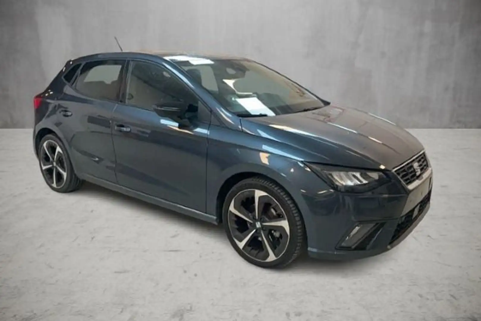SEAT Ibiza 1.0 TSI DSG FR KAMERA KLIMA PDC SHZG Grau - 2