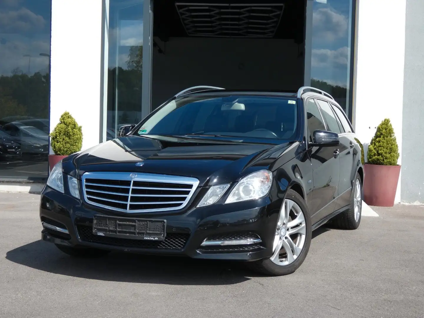 Mercedes-Benz E 220 CDI T-Modell*Leder*Navi*Pdc*Tempomat* Zwart - 1