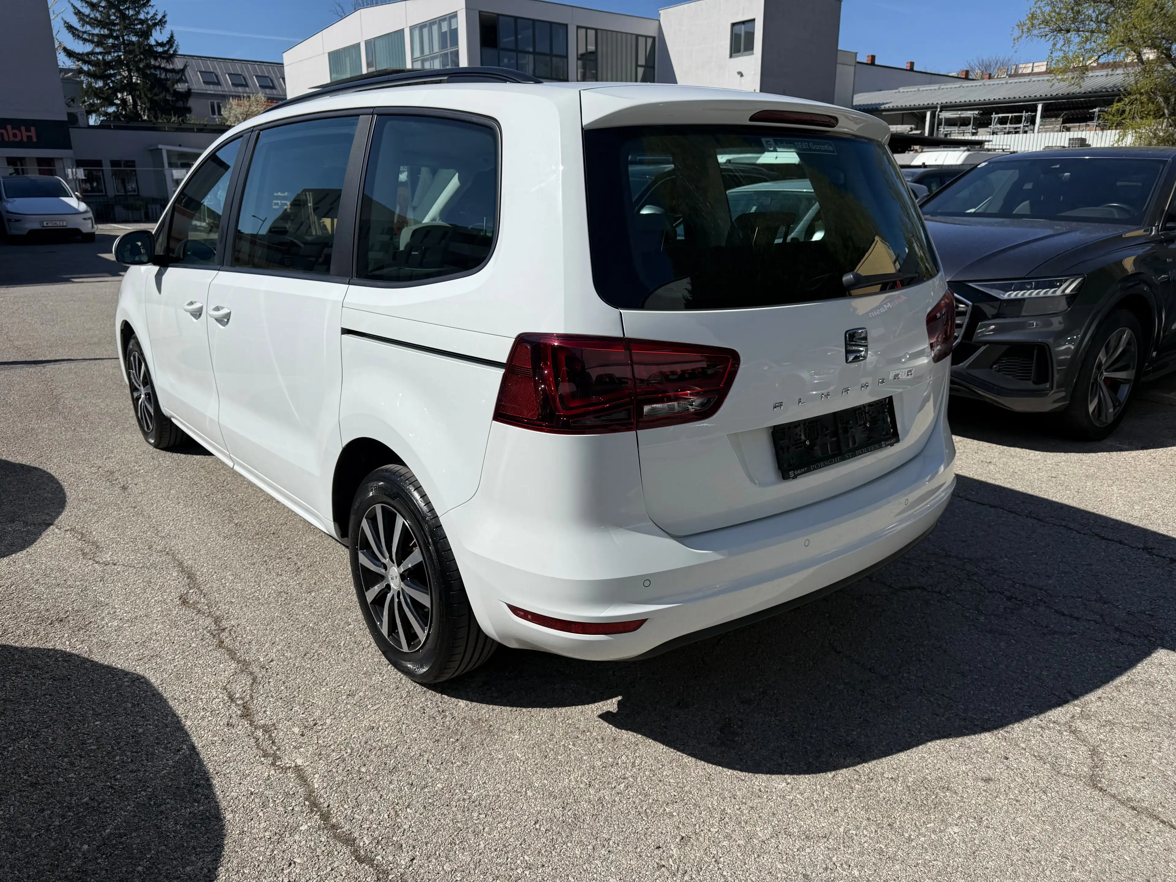 SEAT Alhambra Alhambra Business 2,0 TDI Business //7-Sitzer// — photo 4