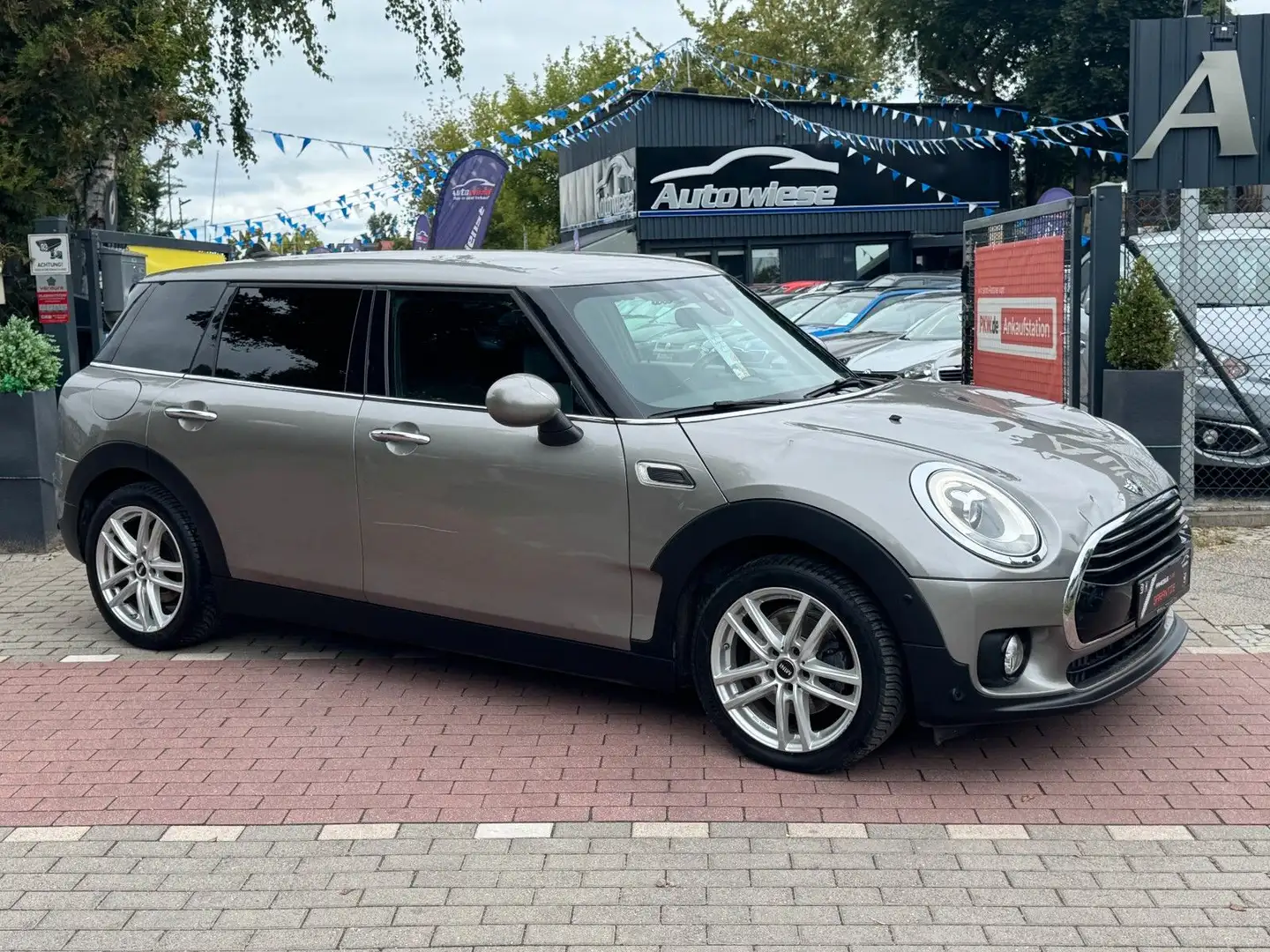 MINI Cooper D COOPER D Clubman Cooper D*Navi*Leder*Keyless*EU6 Ezüst - 1