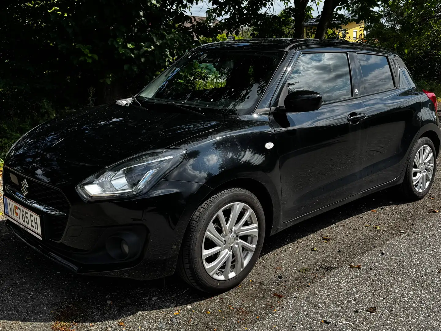 Suzuki Swift Swift 1,2 Hybrid DualJet Allgrip Shine Shine Schwarz - 2