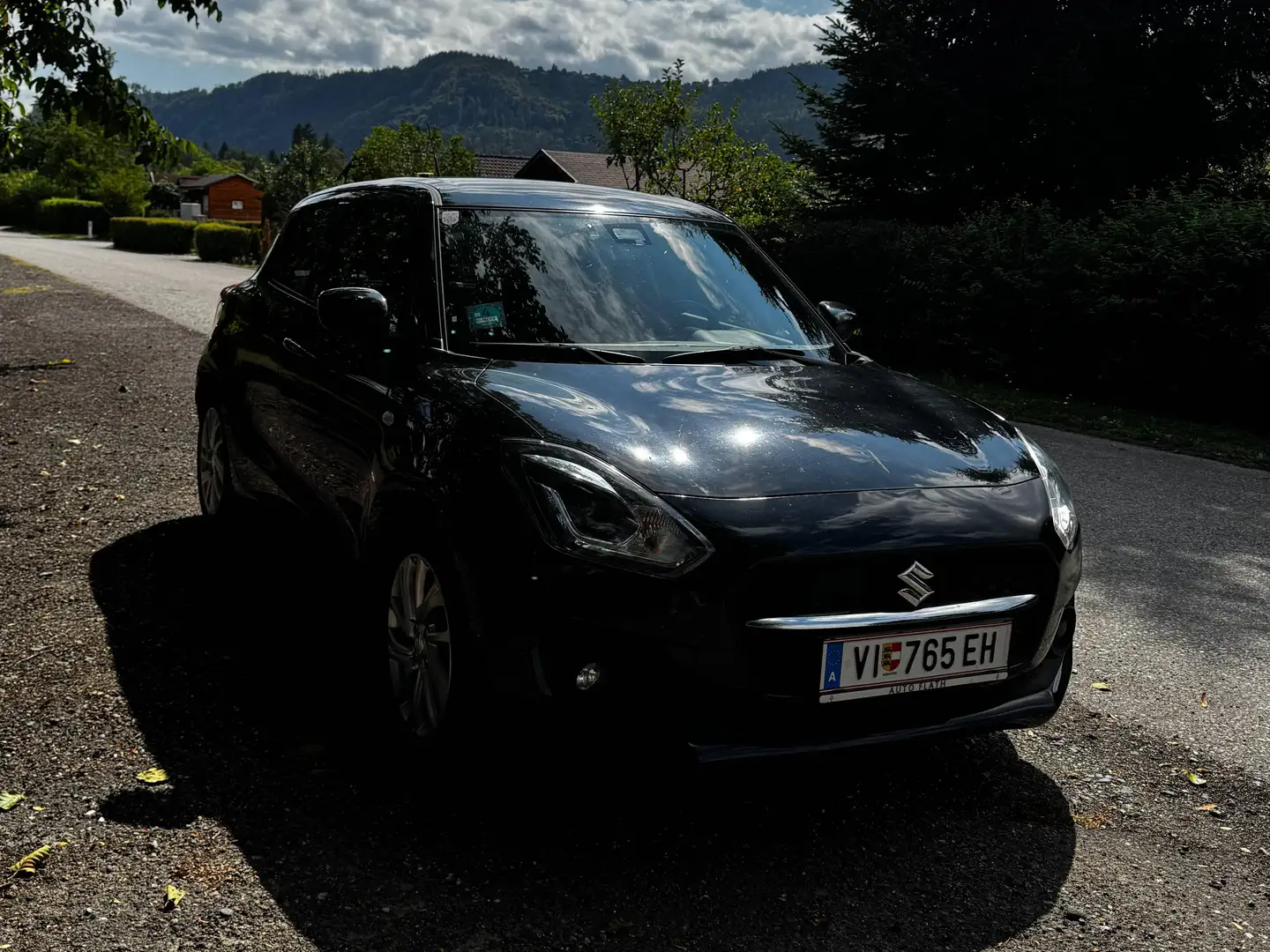 Suzuki Swift Swift 1,2 Hybrid DualJet Allgrip Shine Shine Schwarz - 1