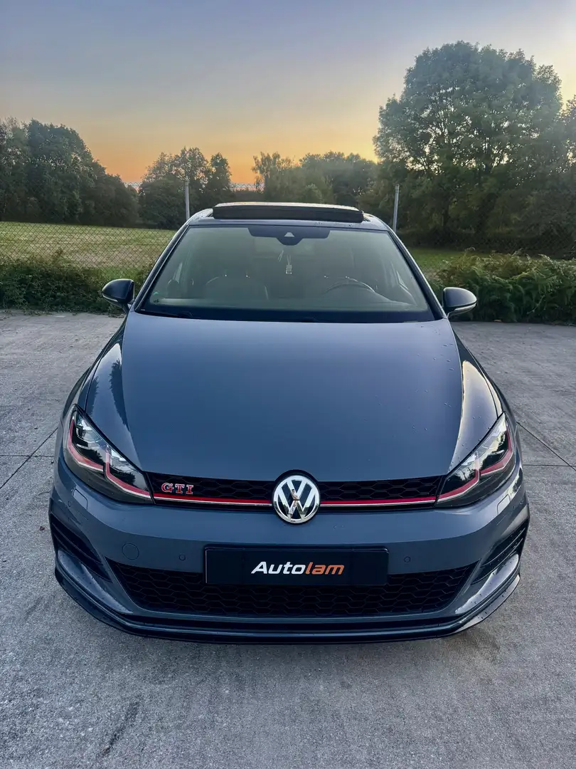 Volkswagen Golf R TCR Gris - 2