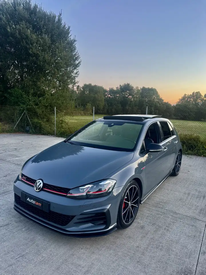 Volkswagen Golf R