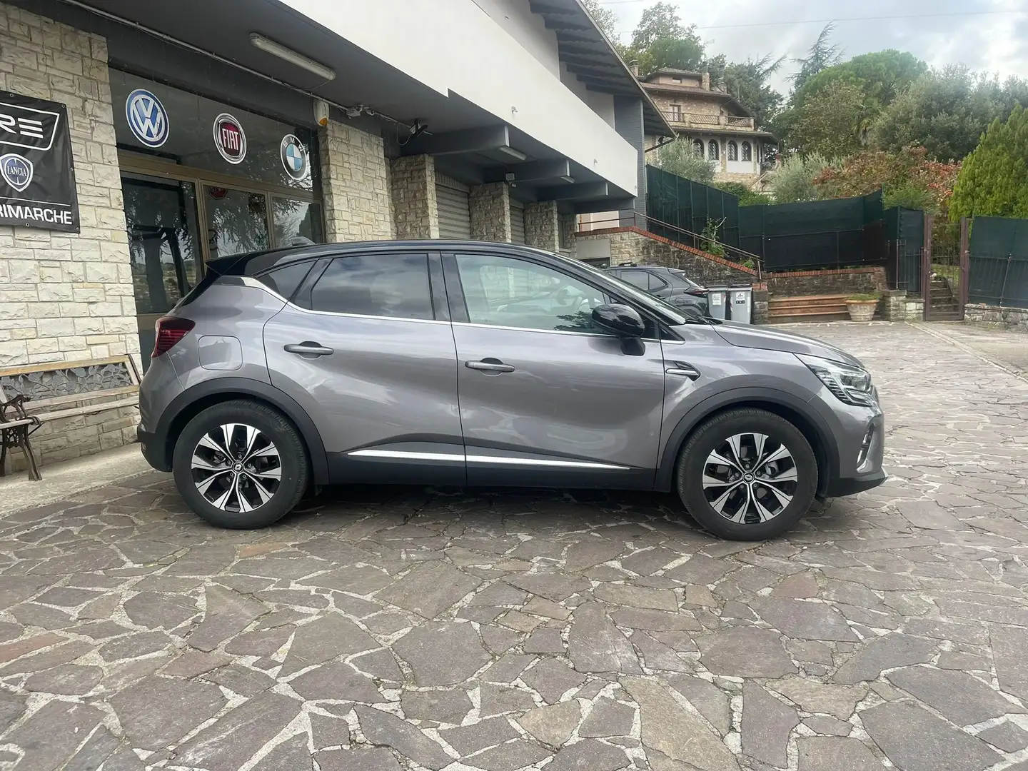 Renault Captur Captur 1.6 ETech full hybrid Engineered 145cv auto Grigio - 2