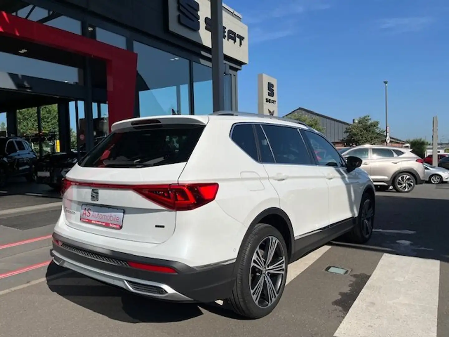 SEAT Tarraco Xcellence e-Hybrid - Ihr SEAT Vertragshändler Weiß - 2